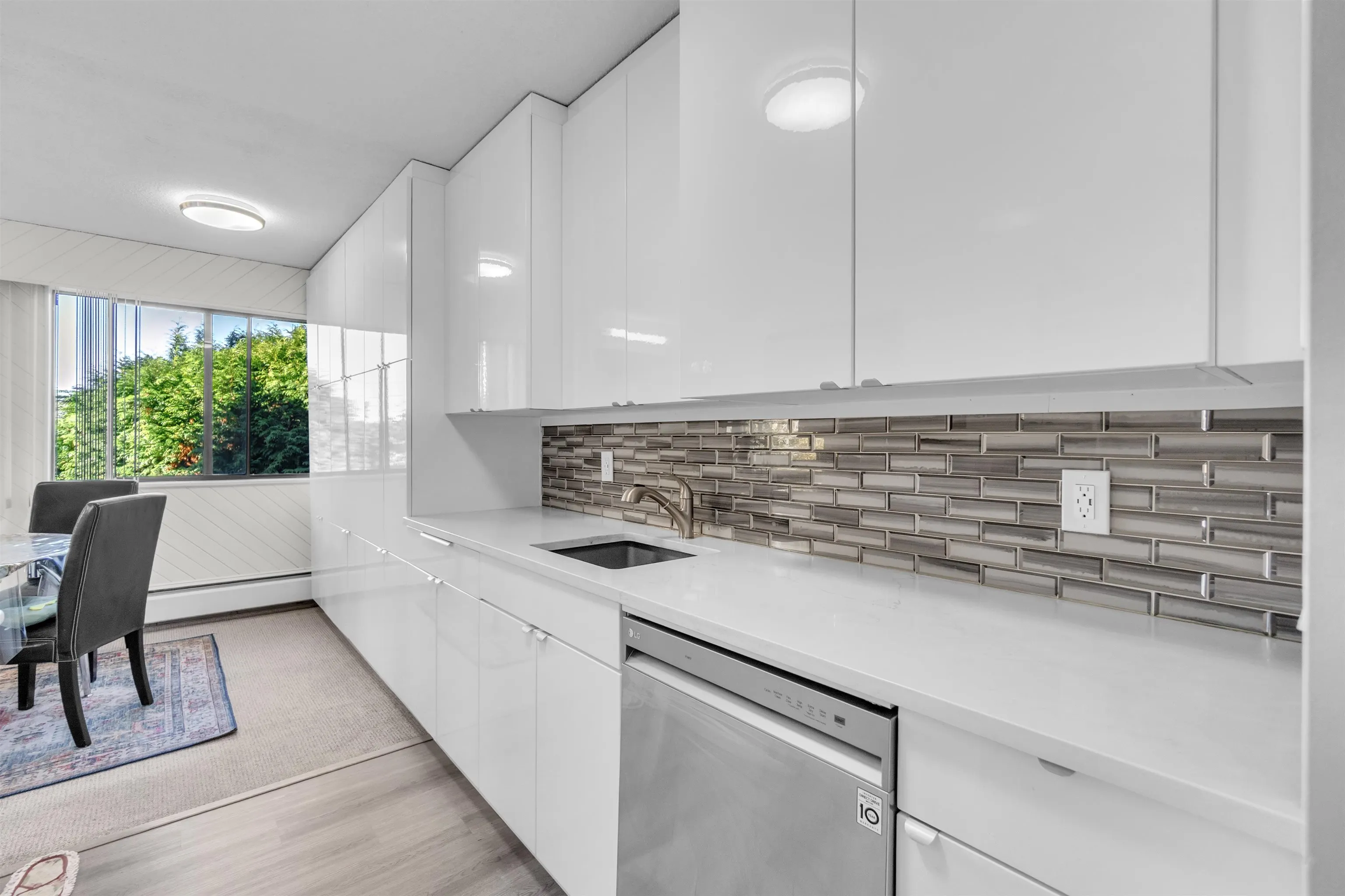 1610 Chesterfield Avenue #205