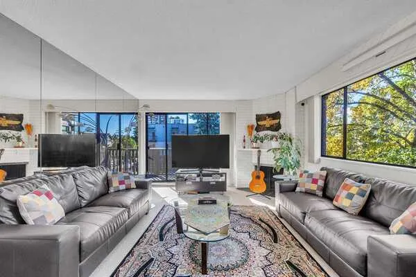 1610 Chesterfield Avenue #205