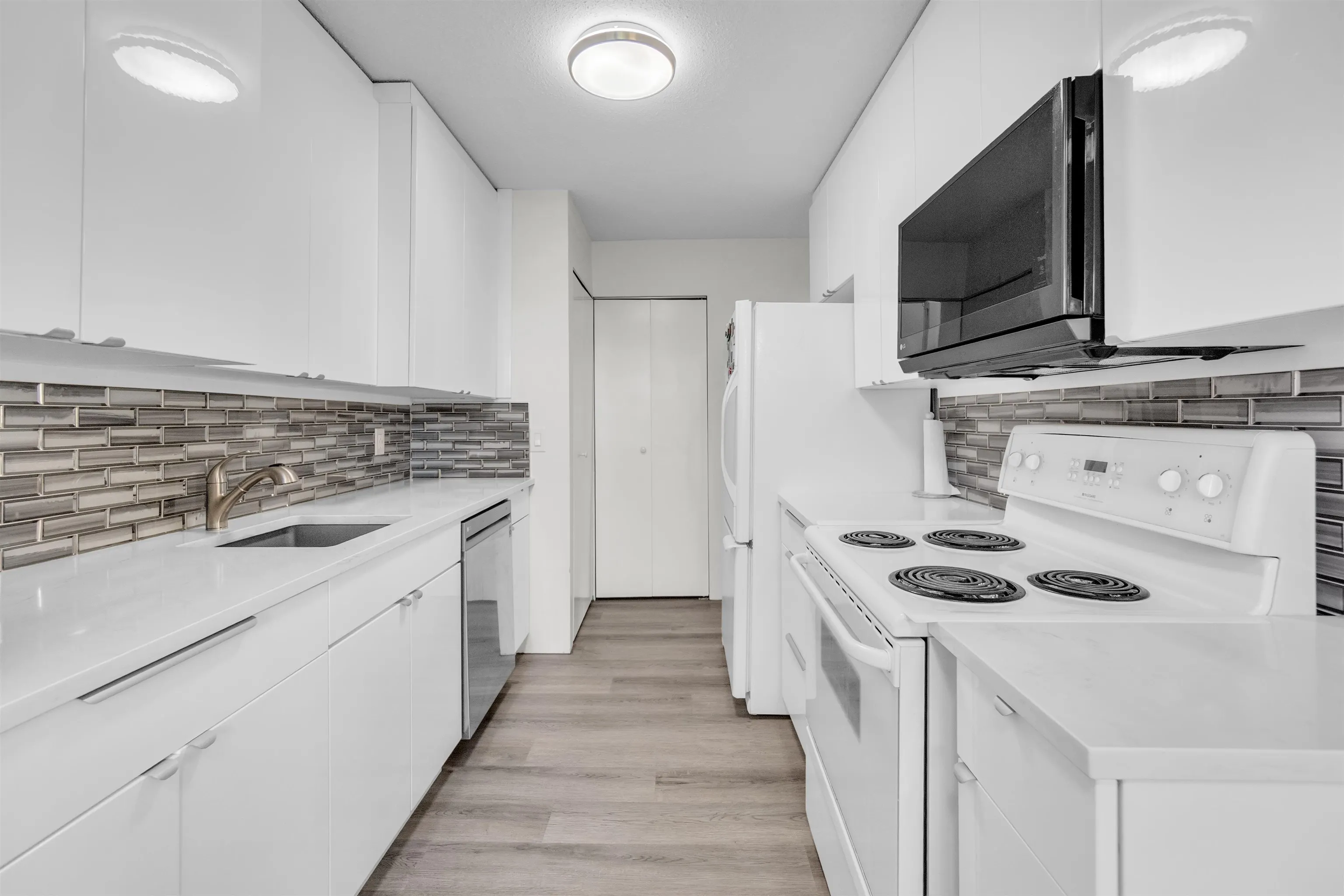 1610 Chesterfield Avenue #205