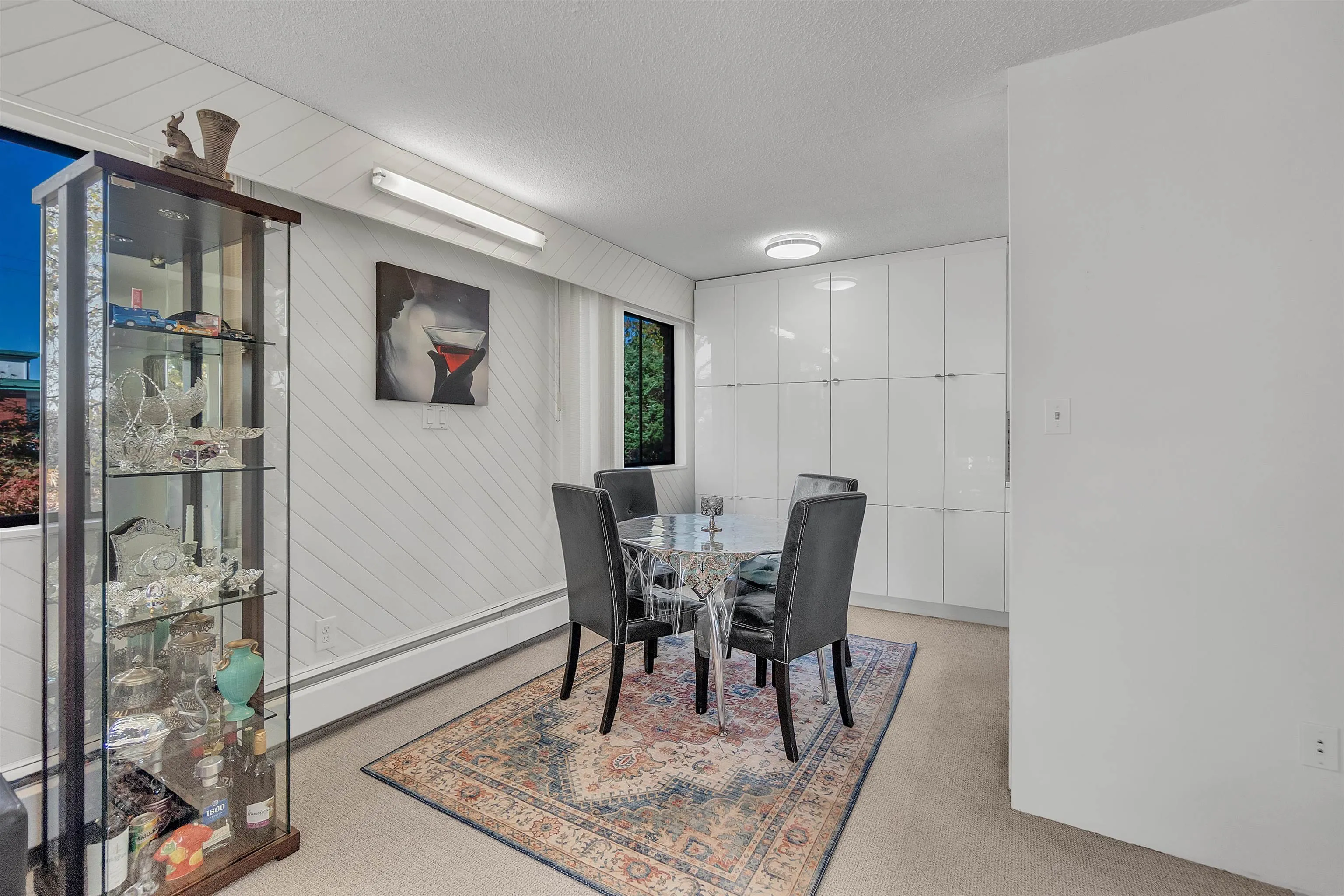 1610 Chesterfield Avenue #205