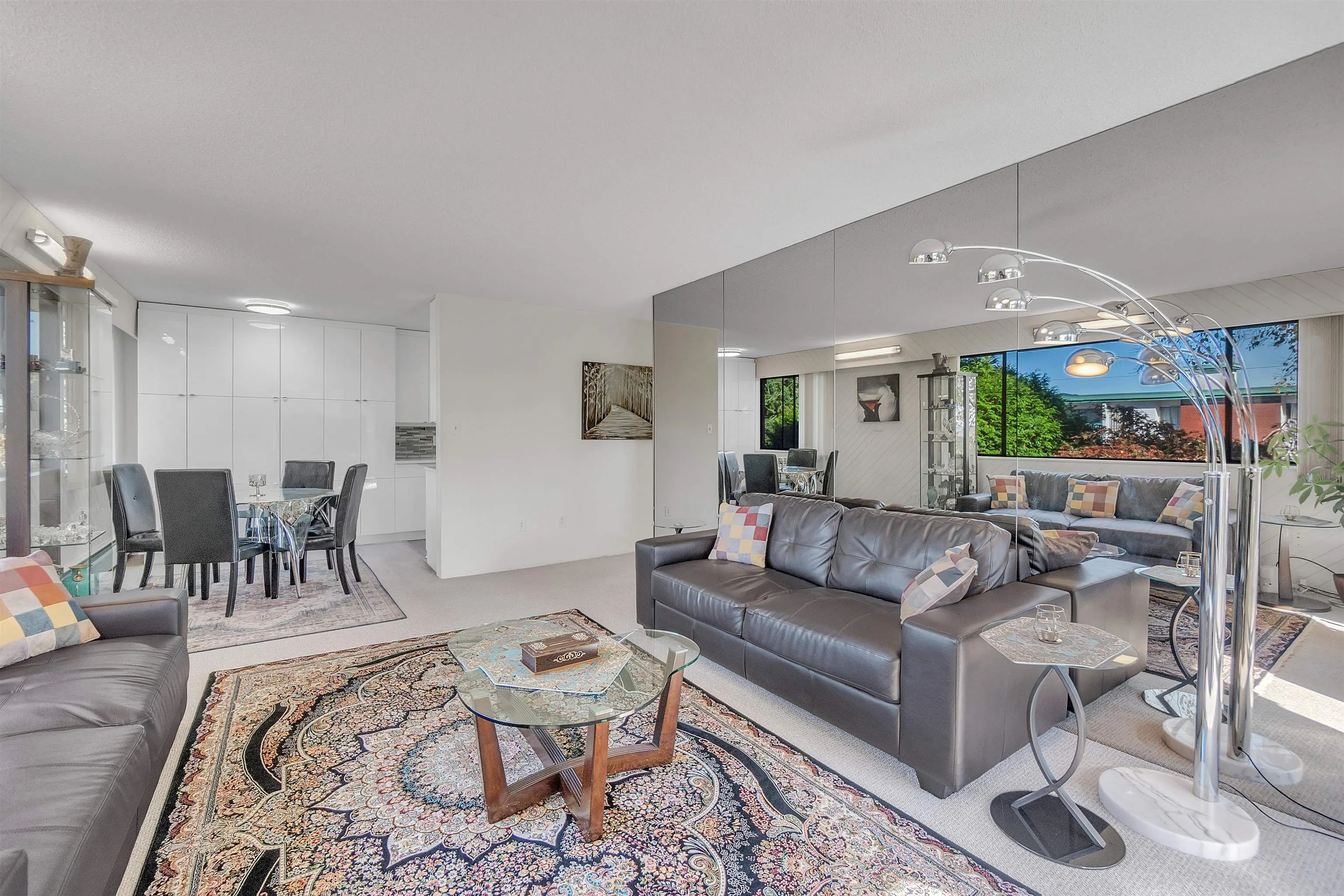 1610 Chesterfield Avenue #205