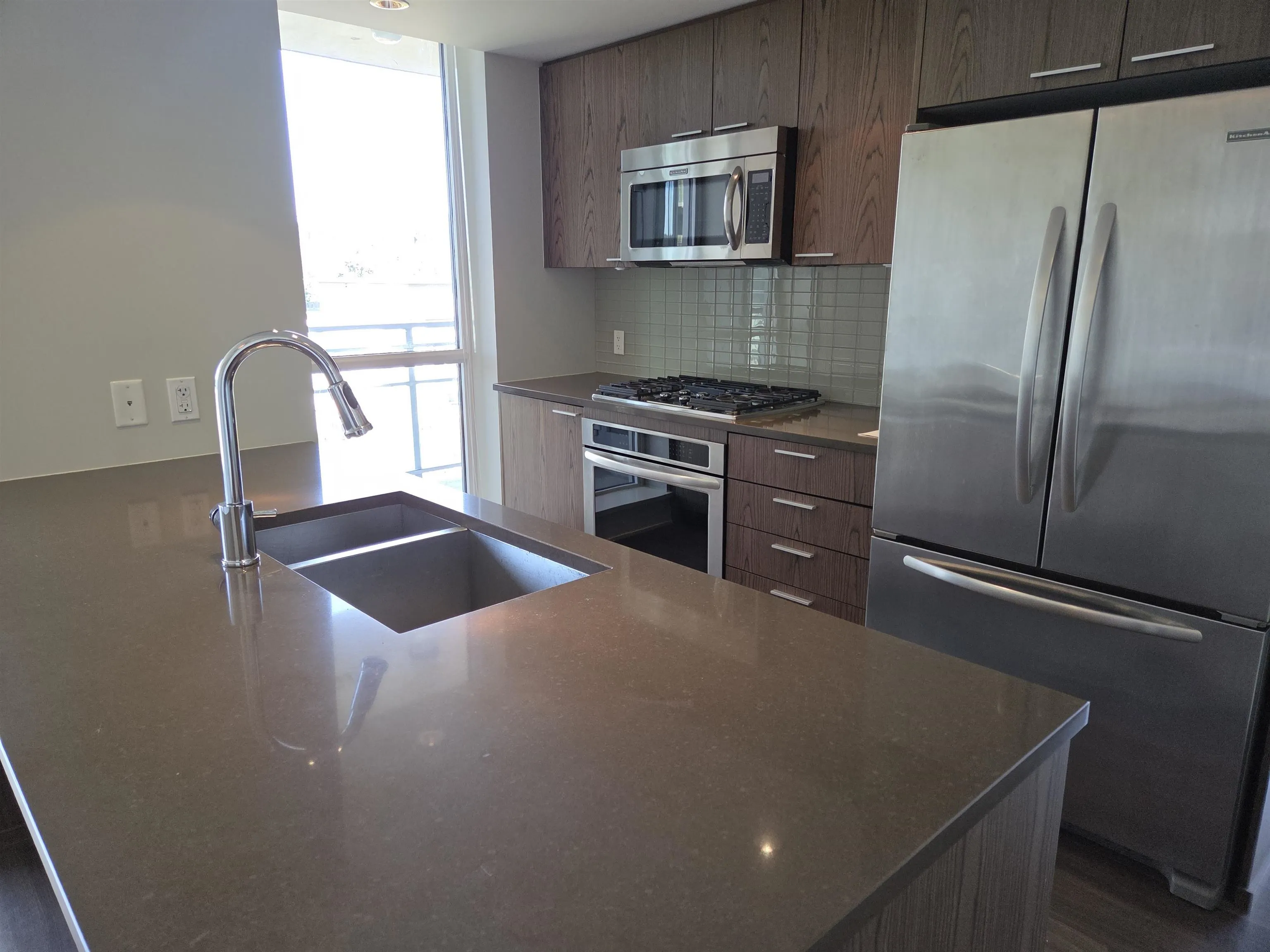 2975 Atlantic Avenue #1008