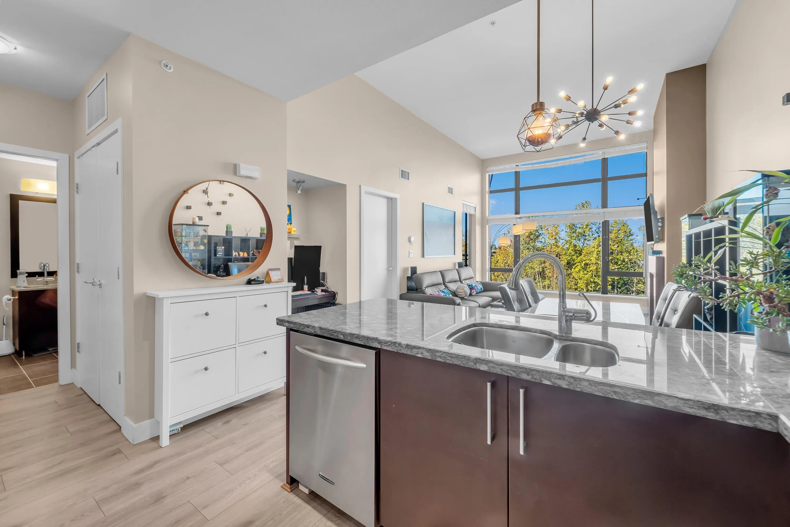 14100 Riverport Way #404
