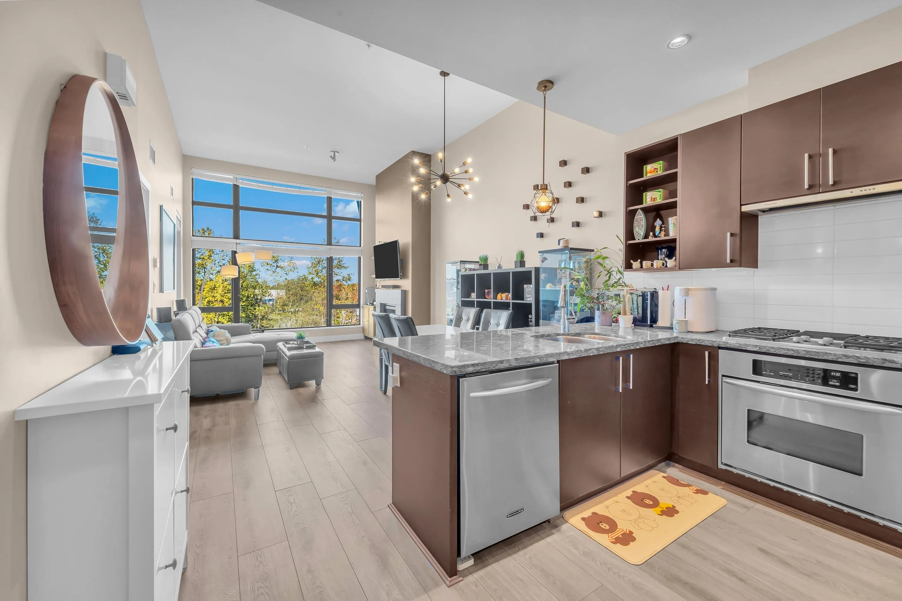 14100 Riverport Way #404
