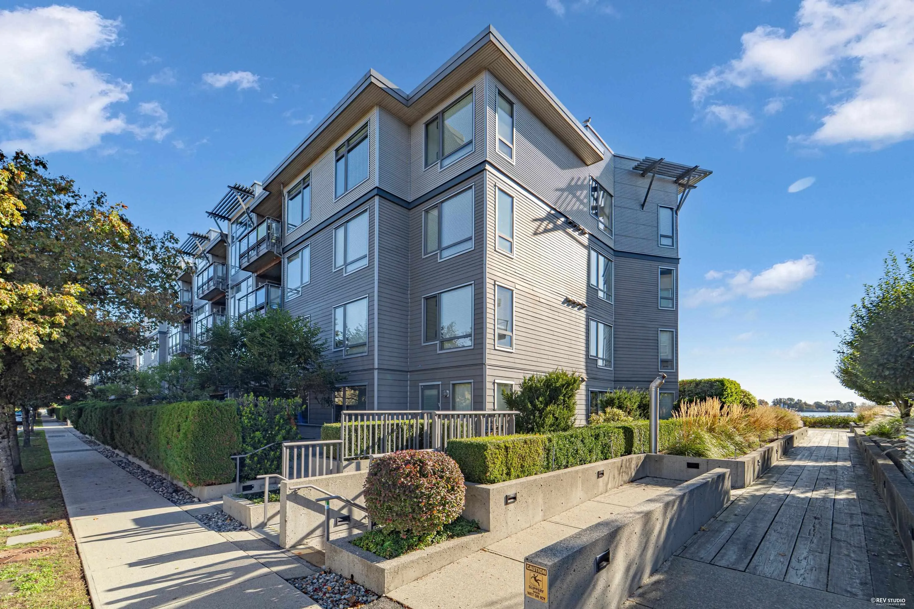 14100 Riverport Way #404