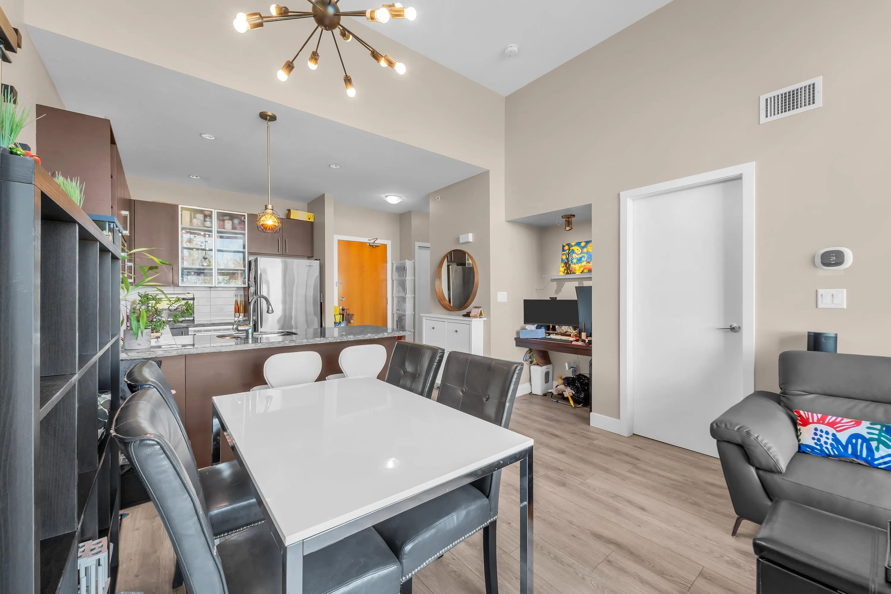 14100 Riverport Way #404