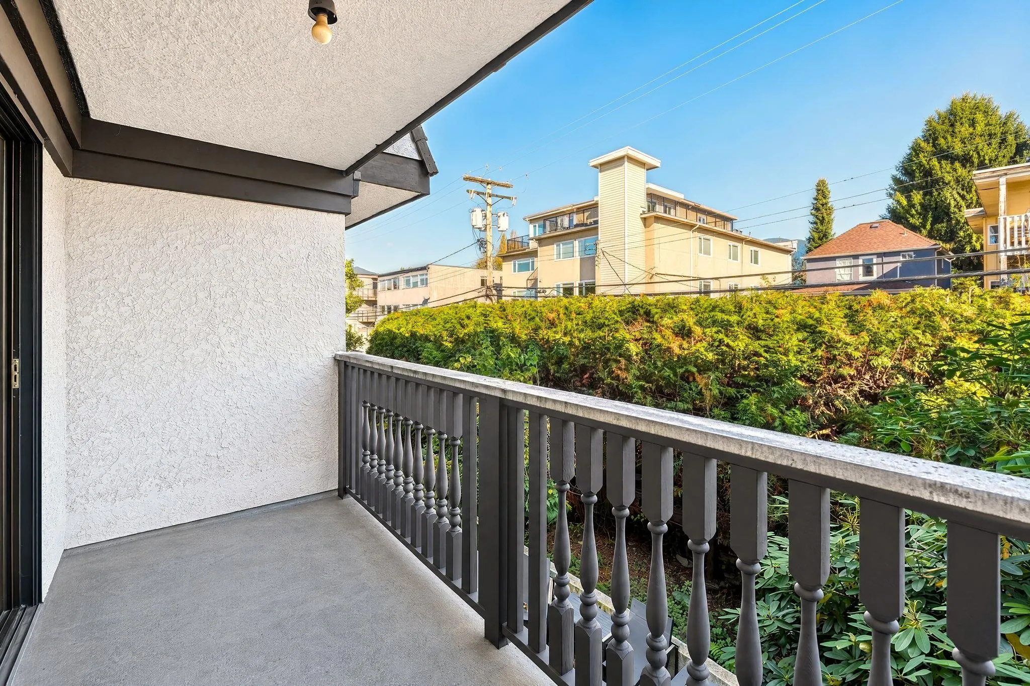 310 W 3rd Street #214