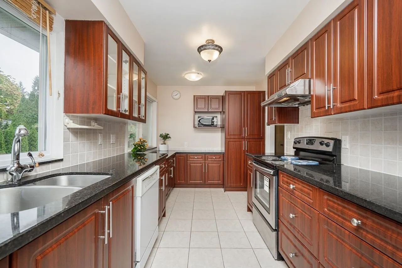 902 Wallace Wynd