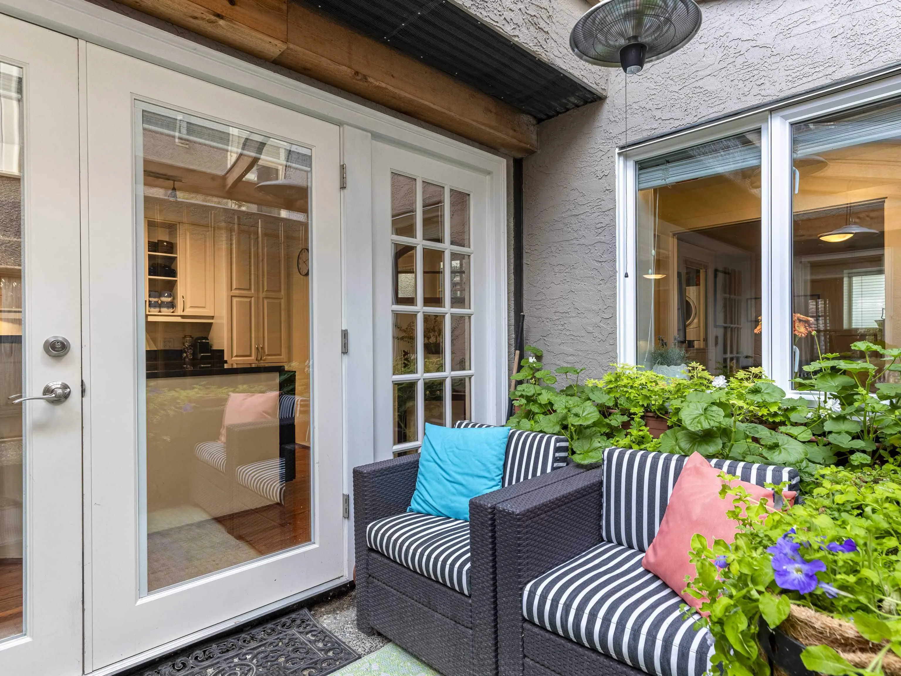 2535 York Avenue #101