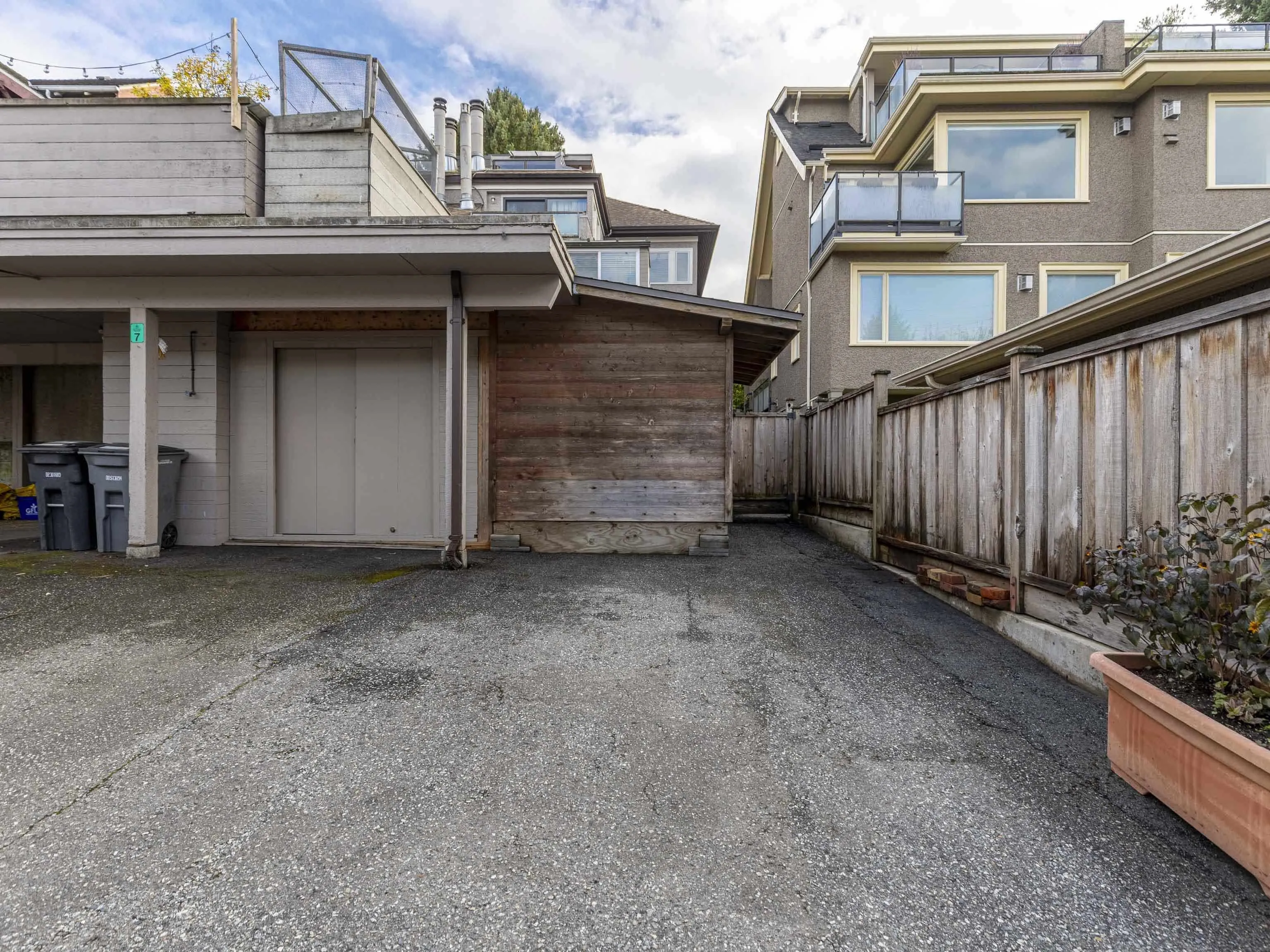 2535 York Avenue #101
