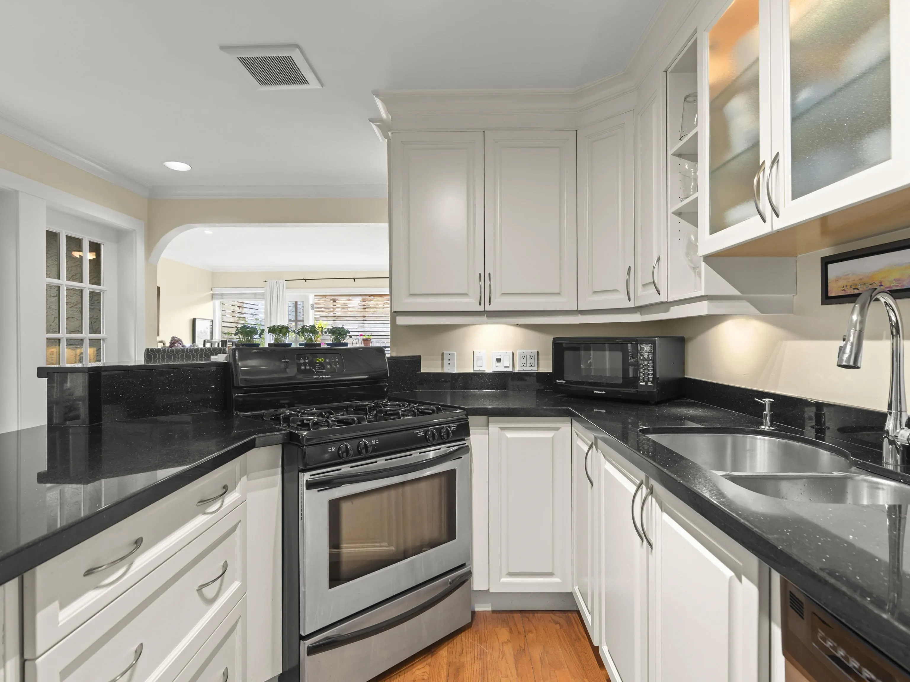 2535 York Avenue #101