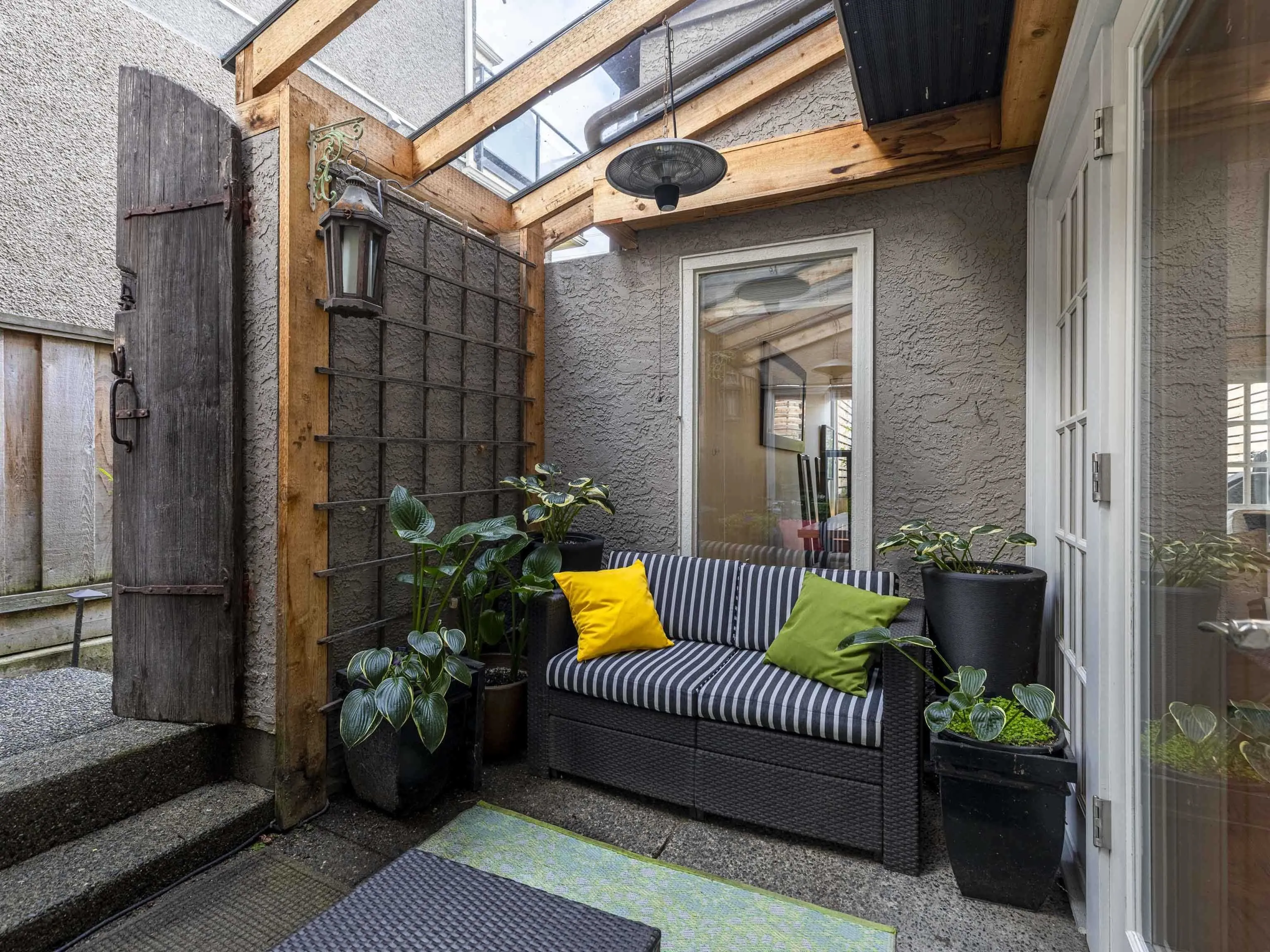 2535 York Avenue #101