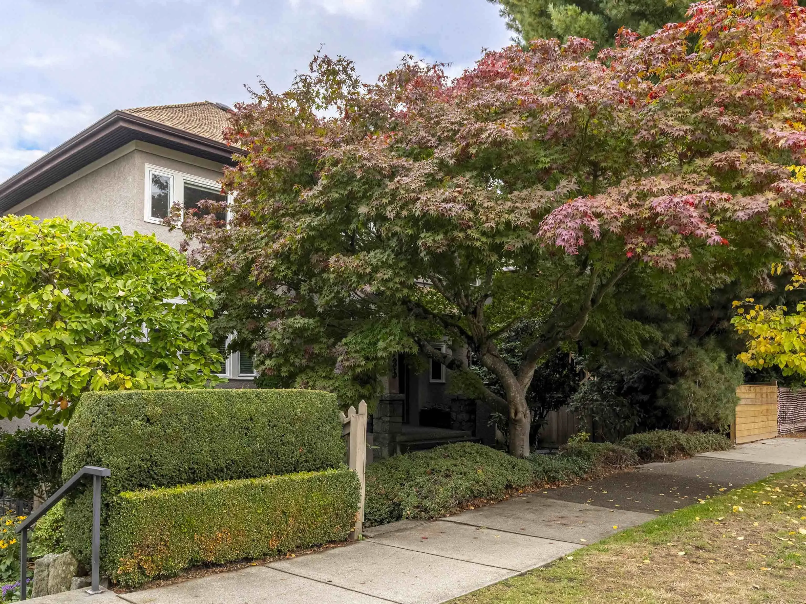 2535 York Avenue #101