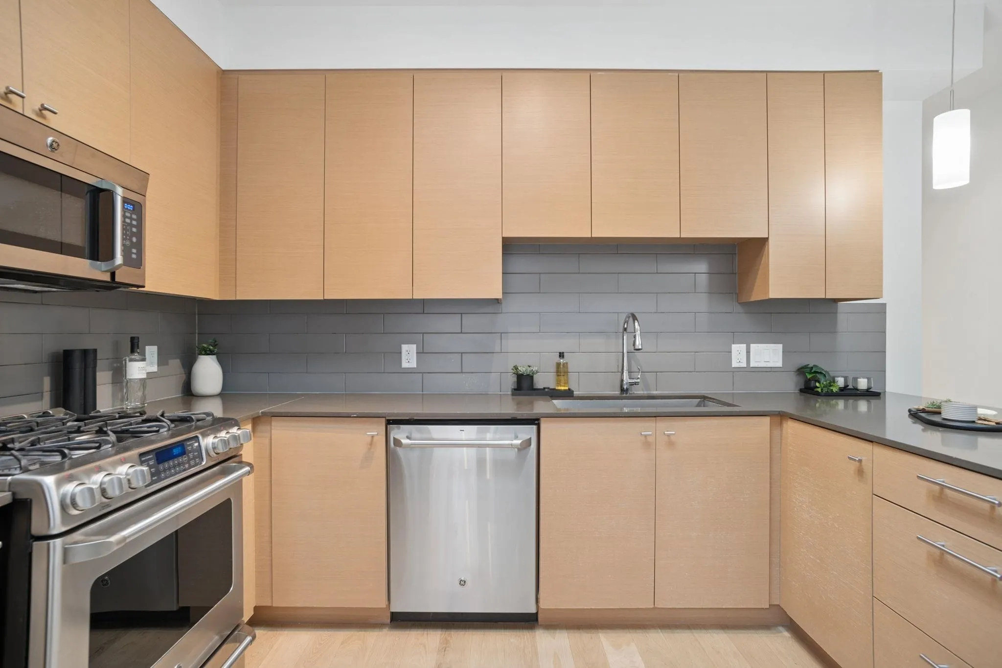 260 Ewen Avenue #202