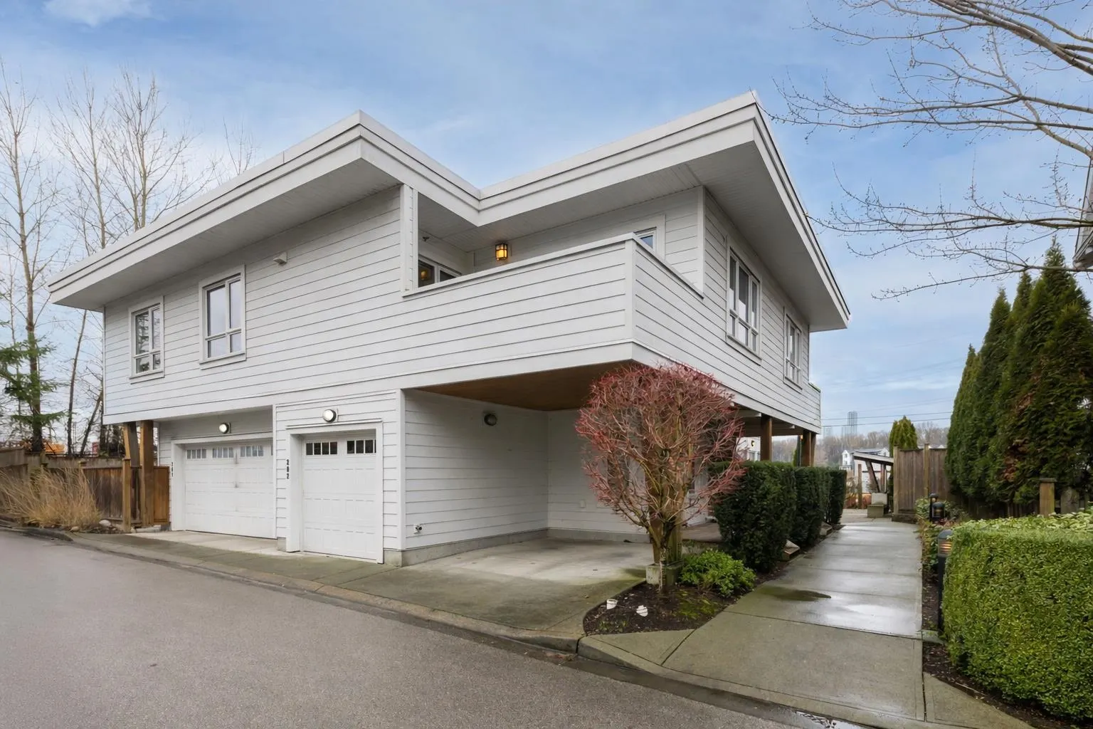 260 Ewen Avenue #202