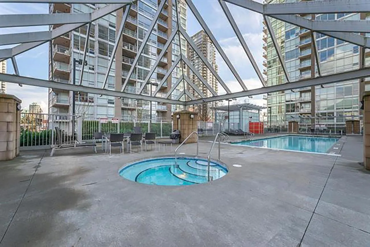 2975 Atlantic Avenue #705