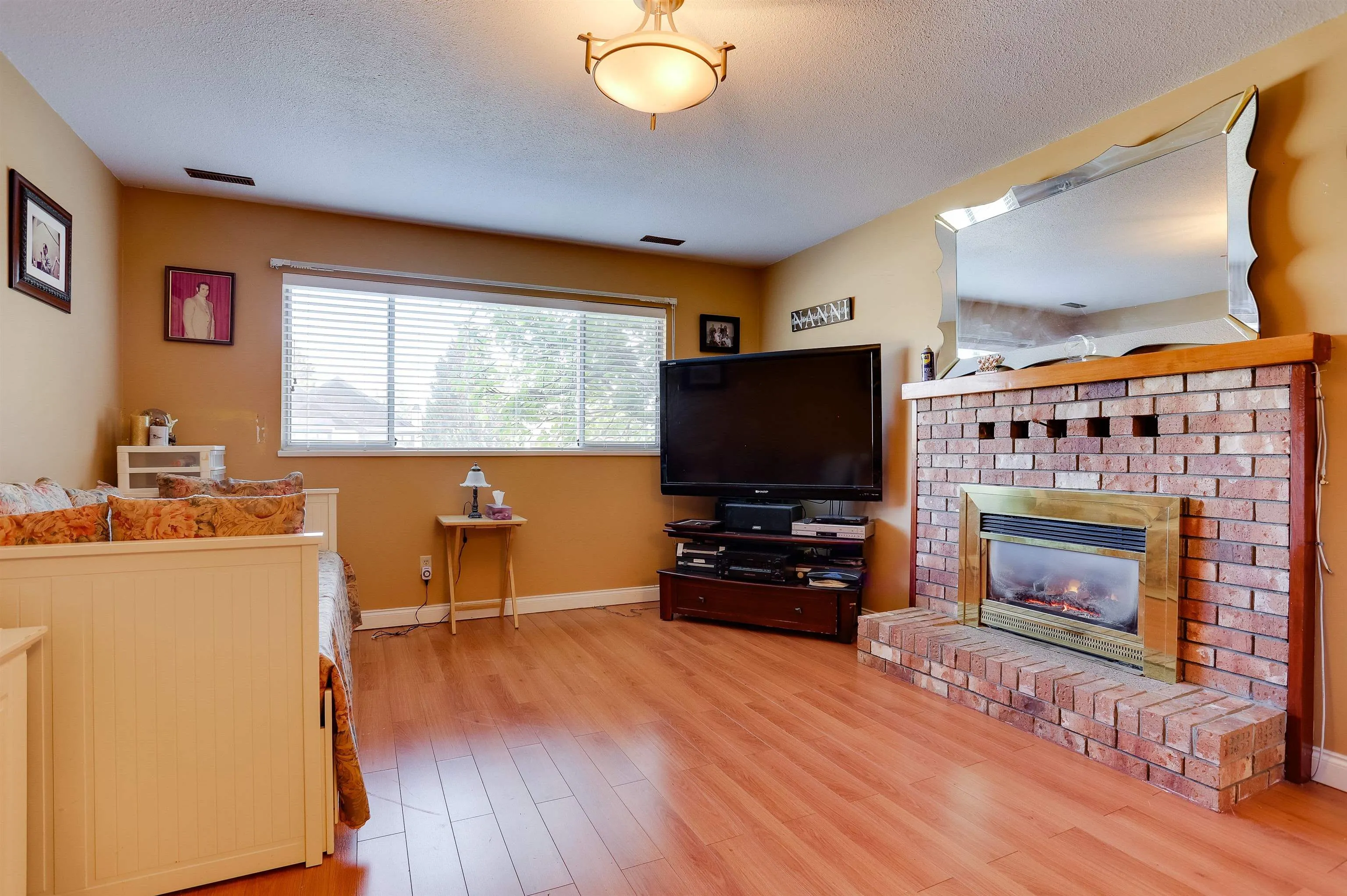468 Cariboo Crescent