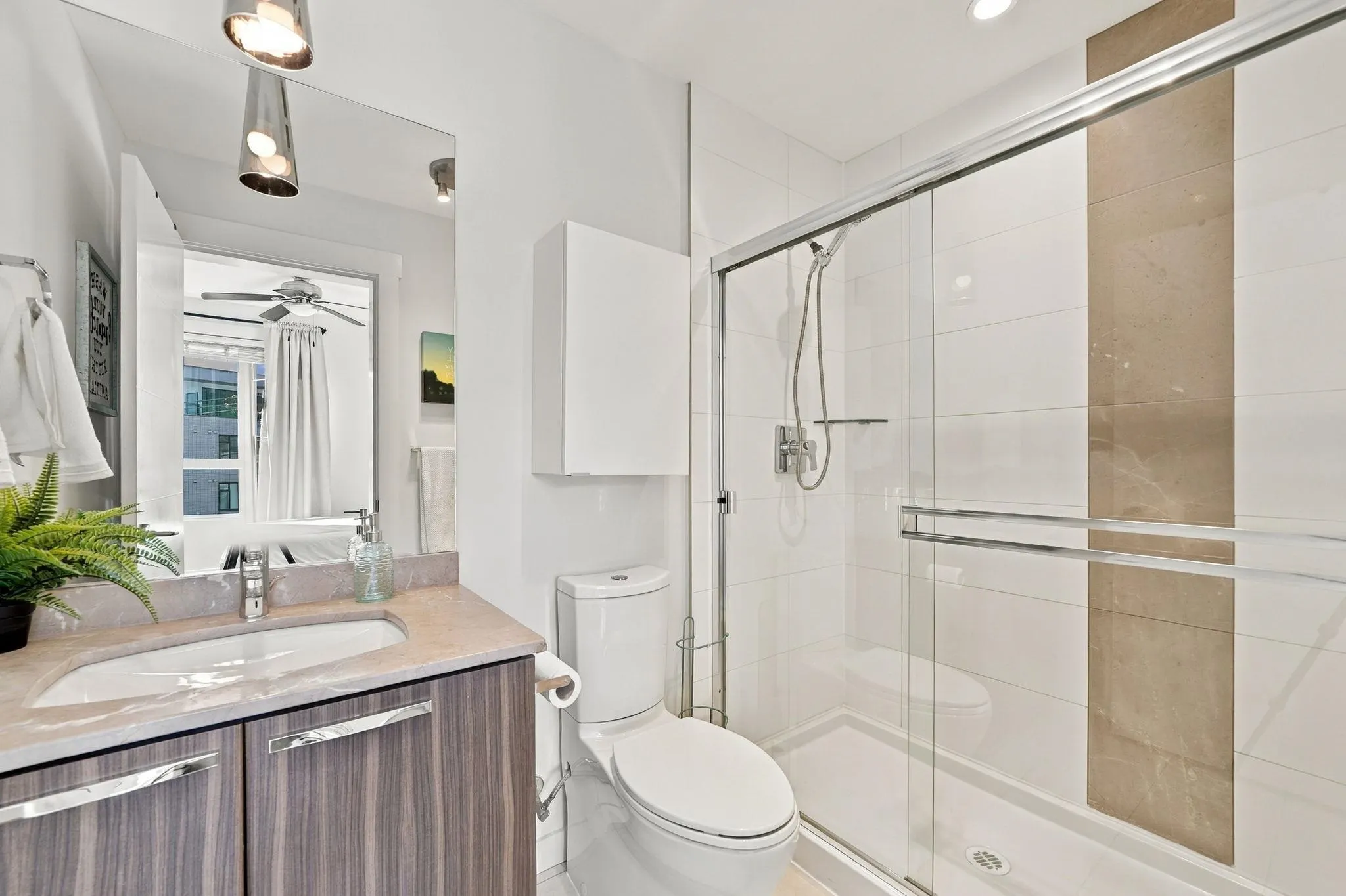 733 W 14th Street #409