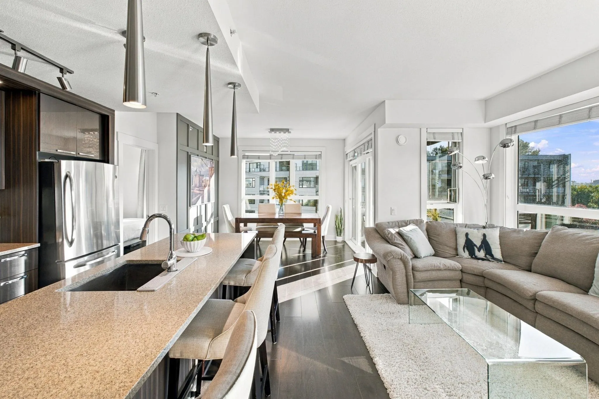 733 W 14th Street #409