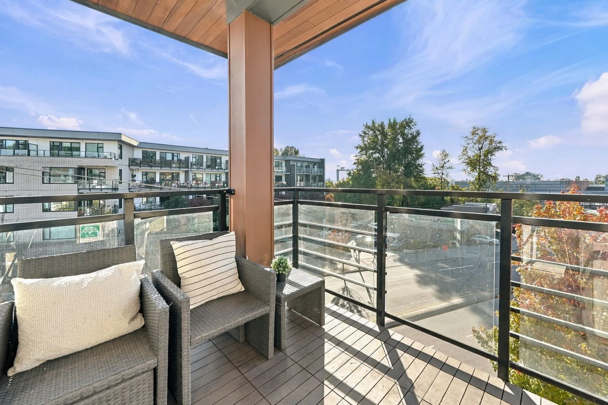 733 W 14th Street #409