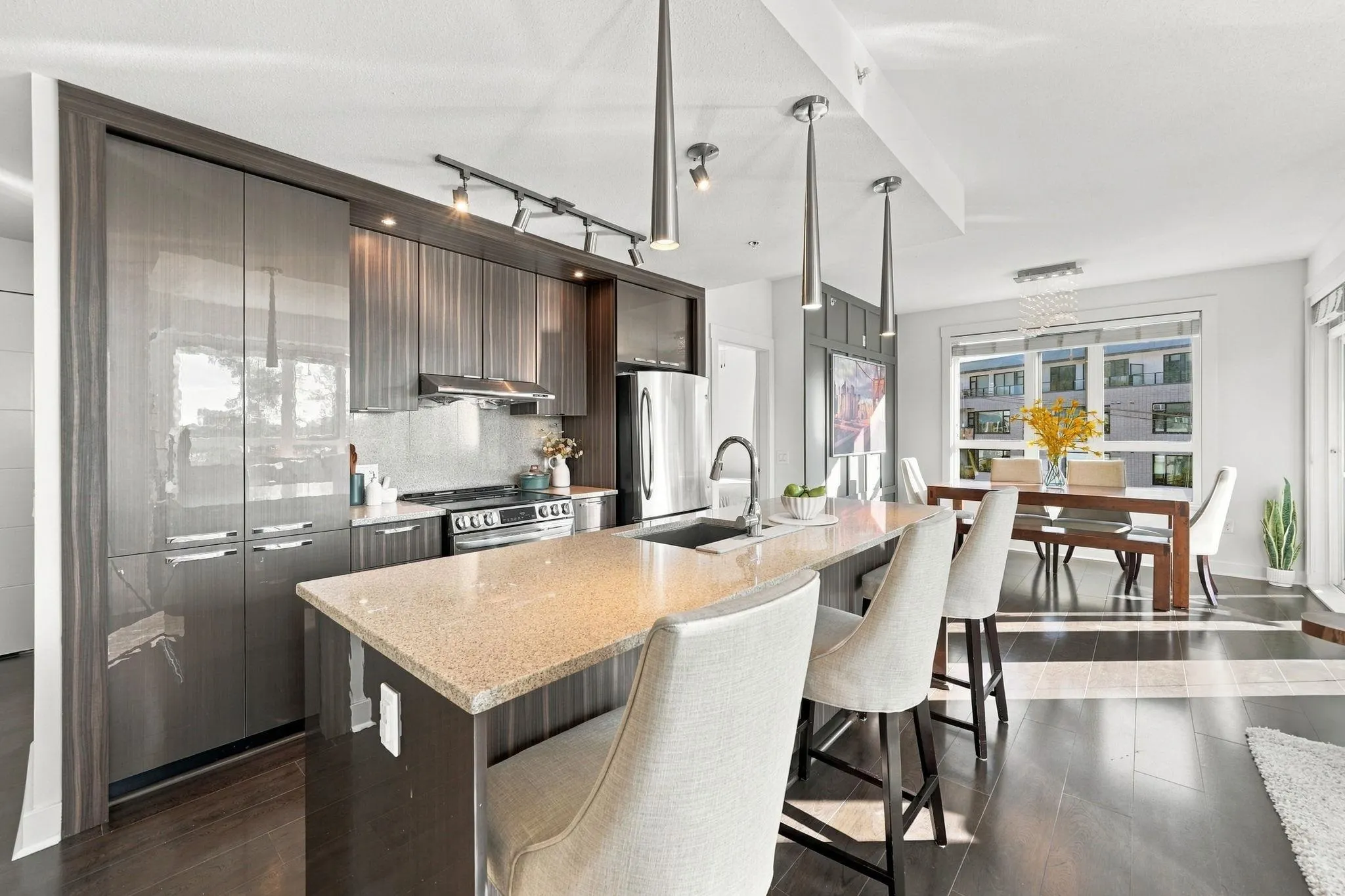 733 W 14th Street #409