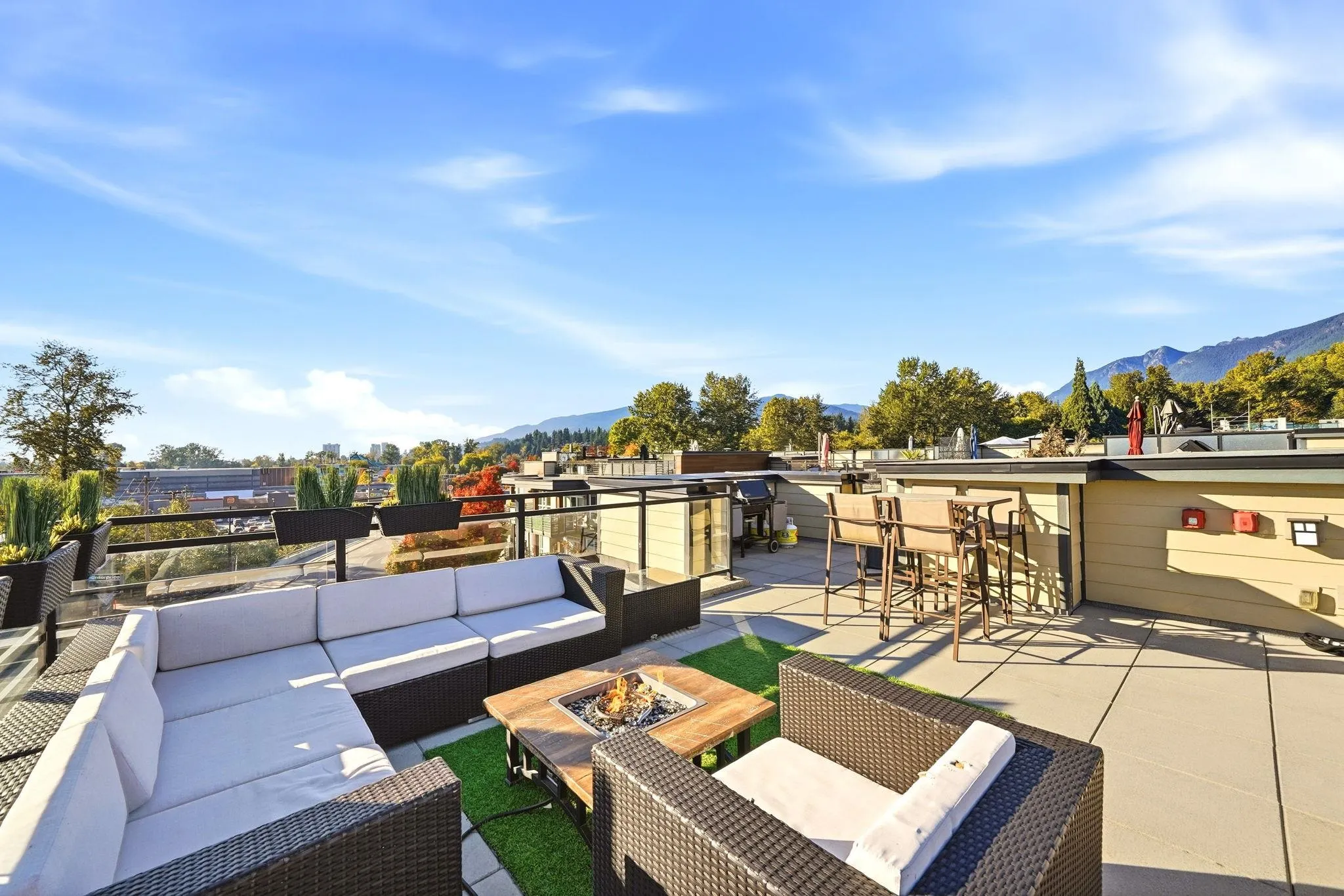 733 W 14th Street #409