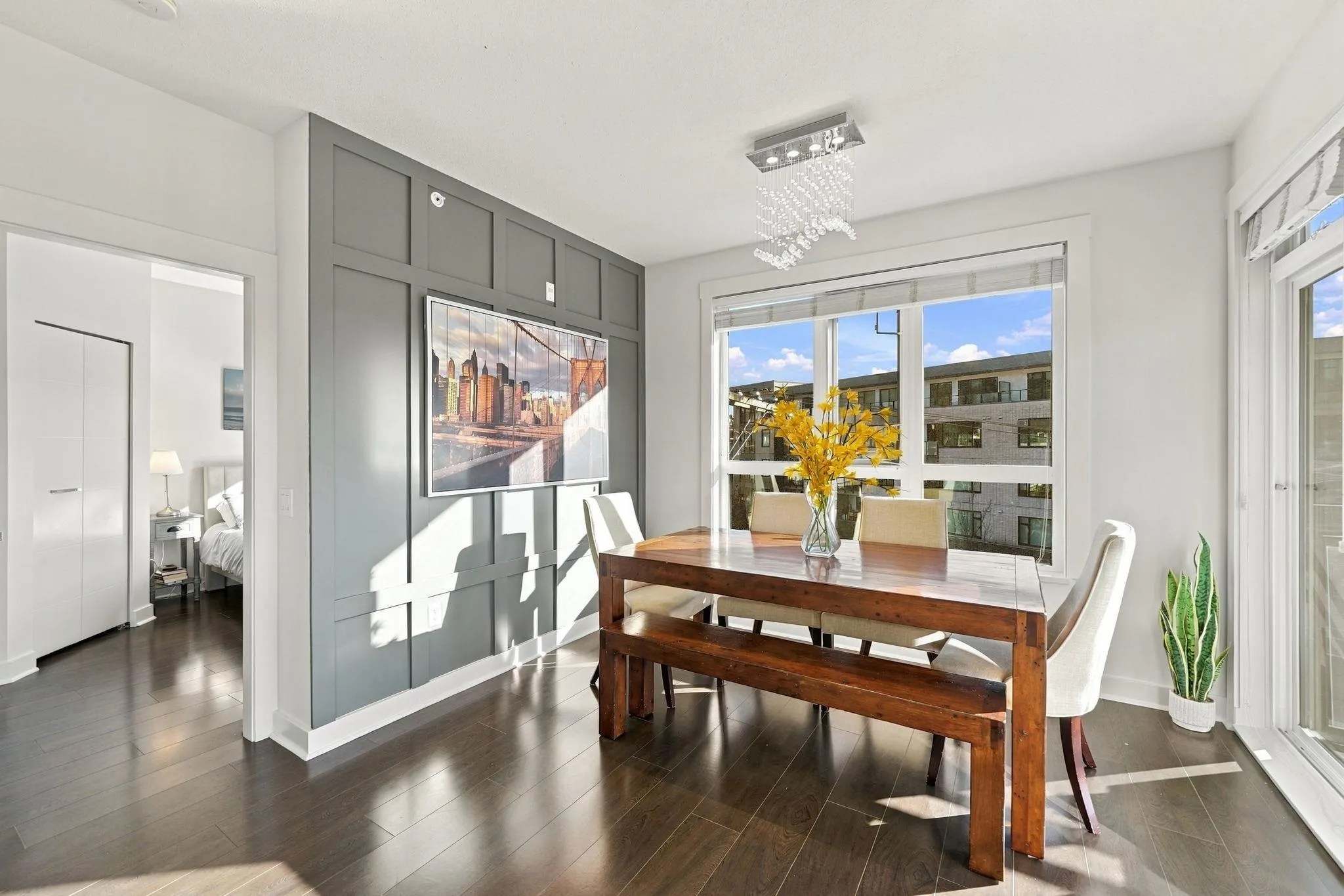 733 W 14th Street #409