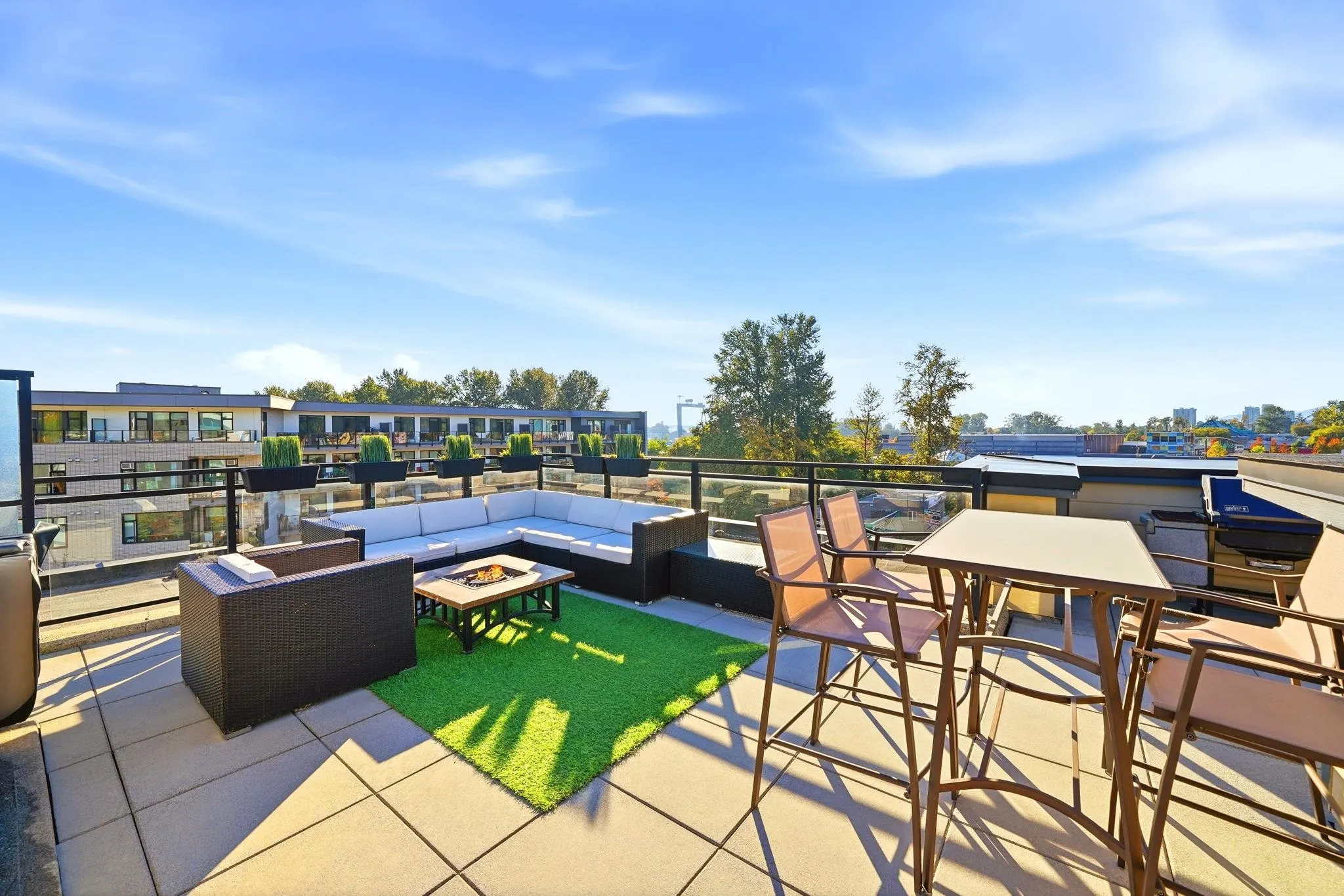 733 W 14th Street #409