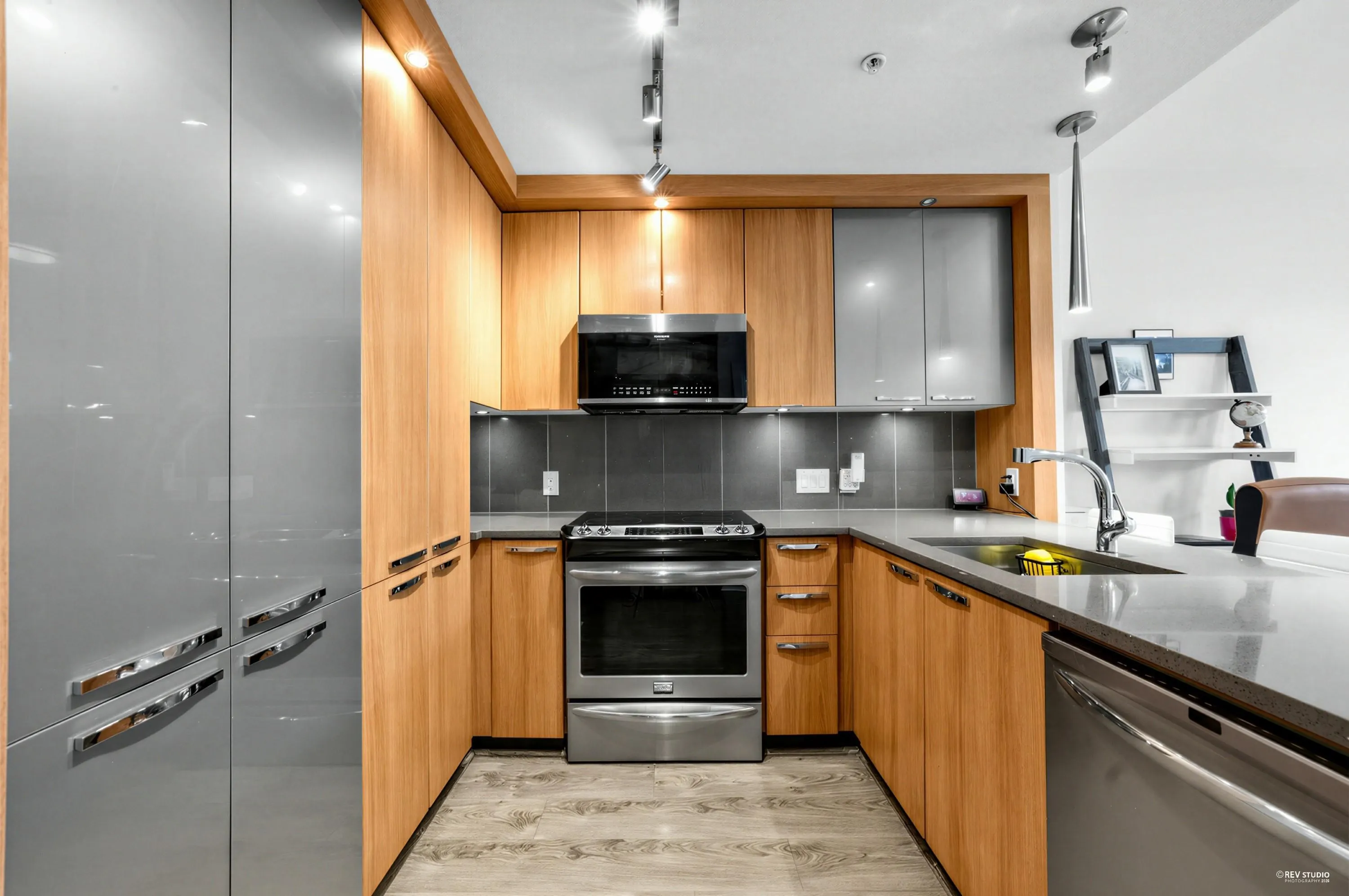 733 W 14th Street #307