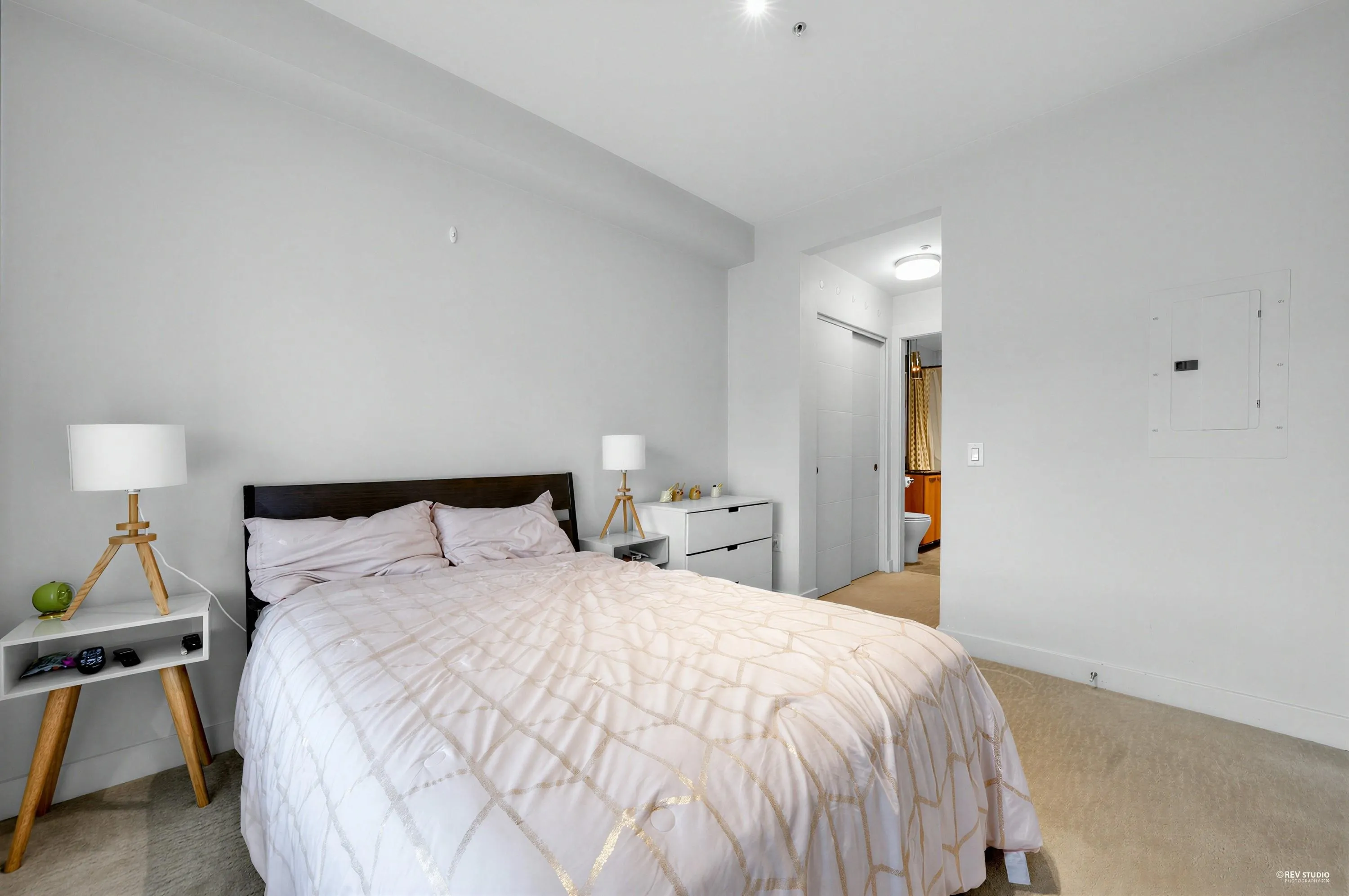 733 W 14th Street #307