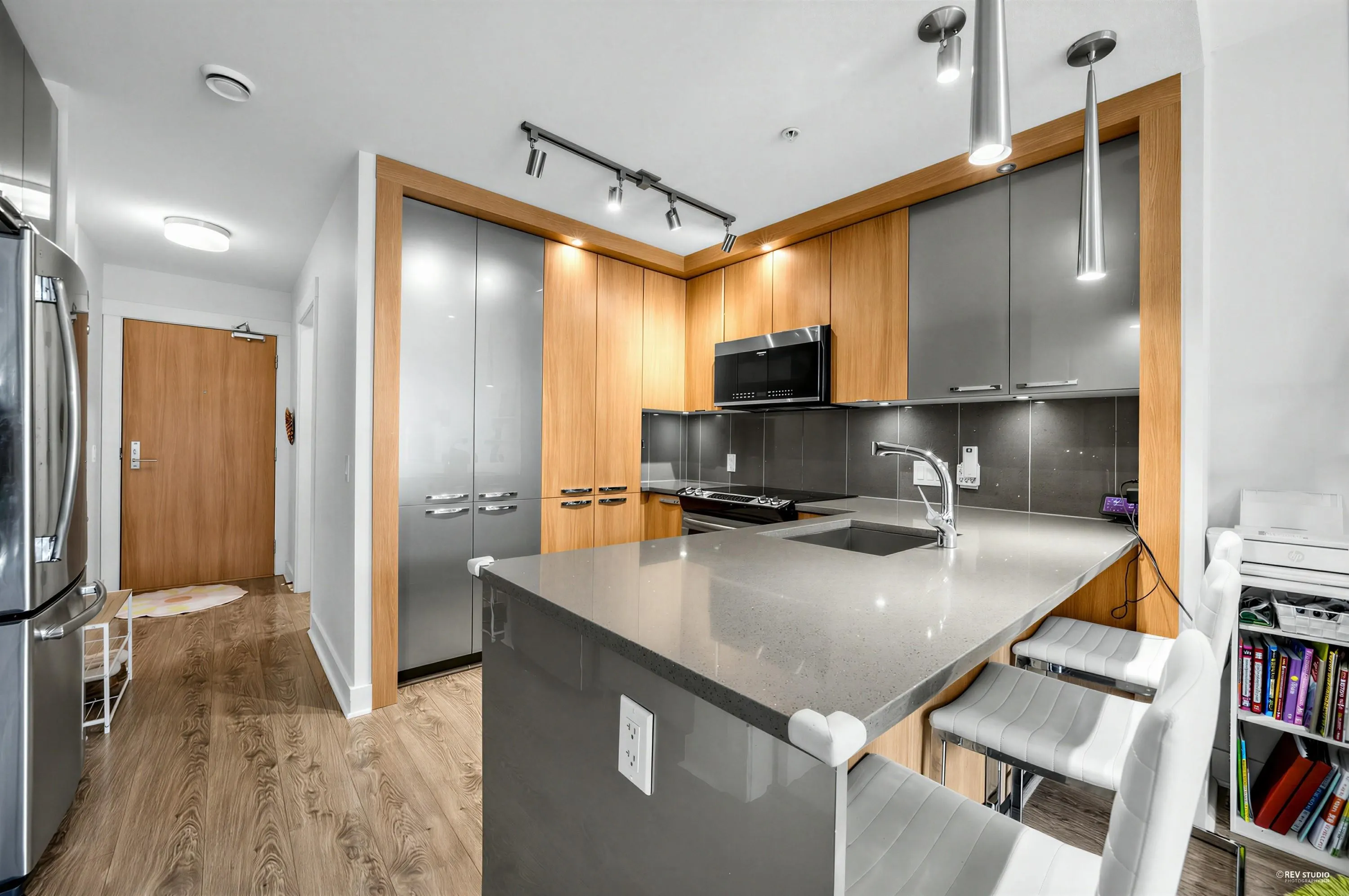 733 W 14th Street #307