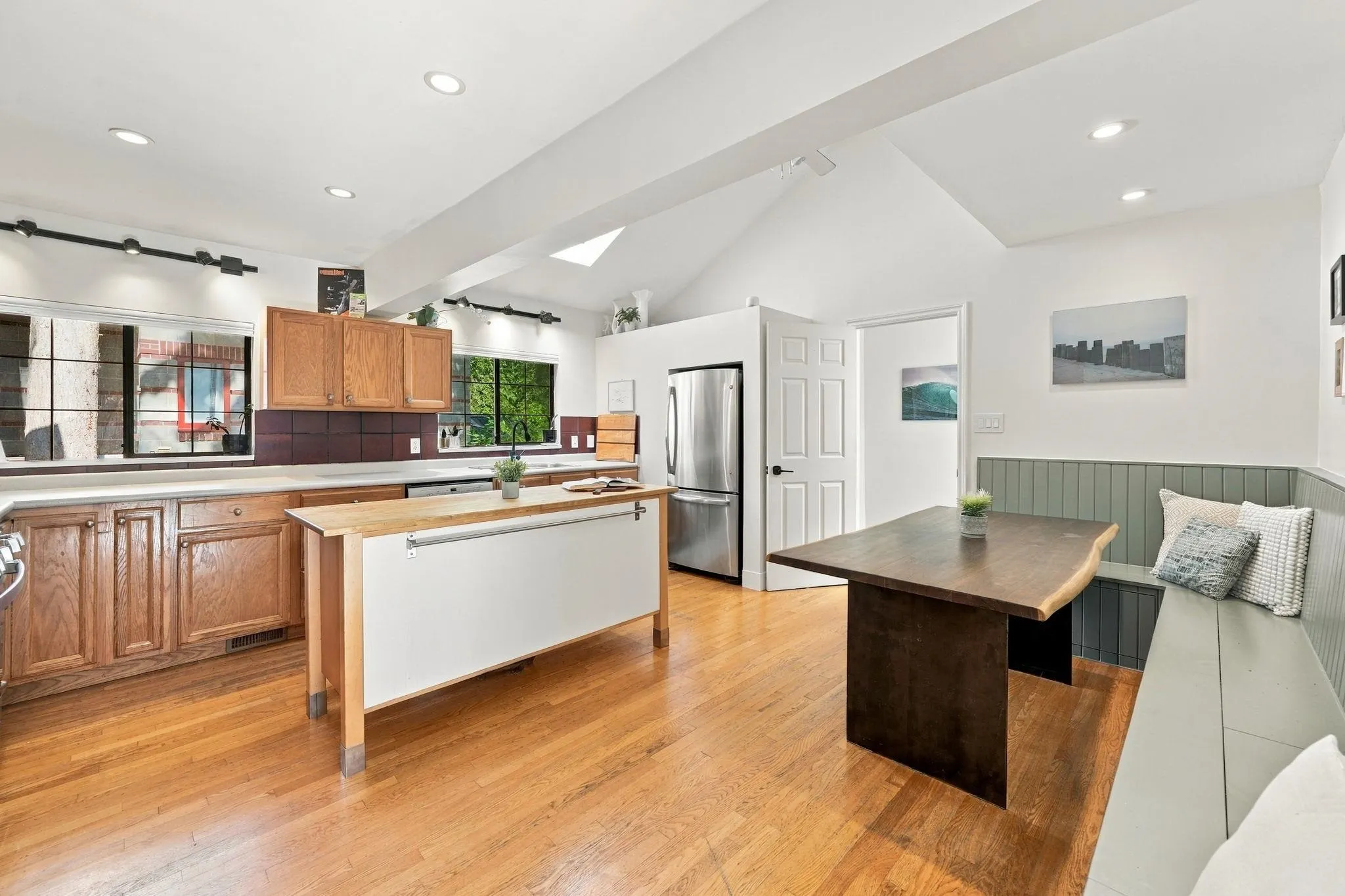 1720 Deep Cove Road