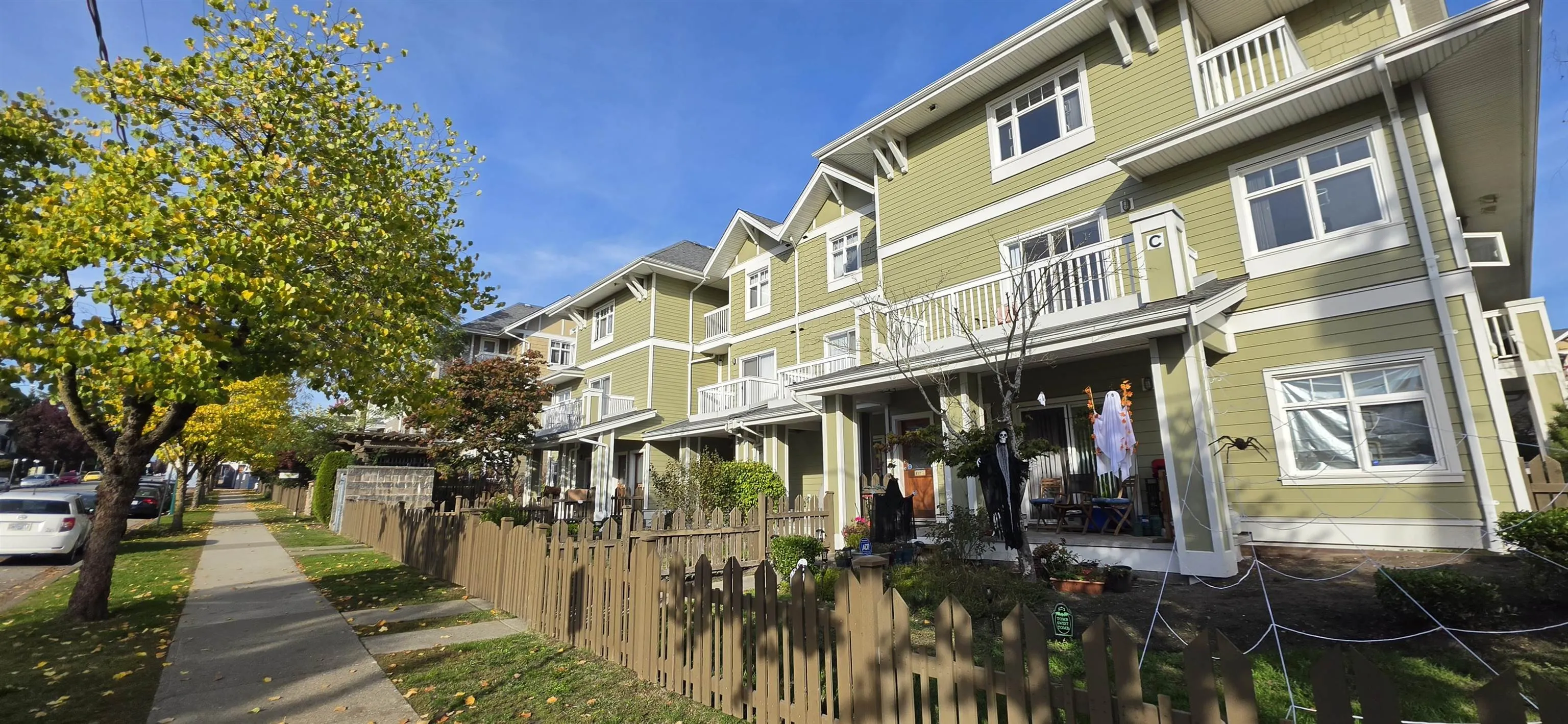7388 Macpherson Avenue #157