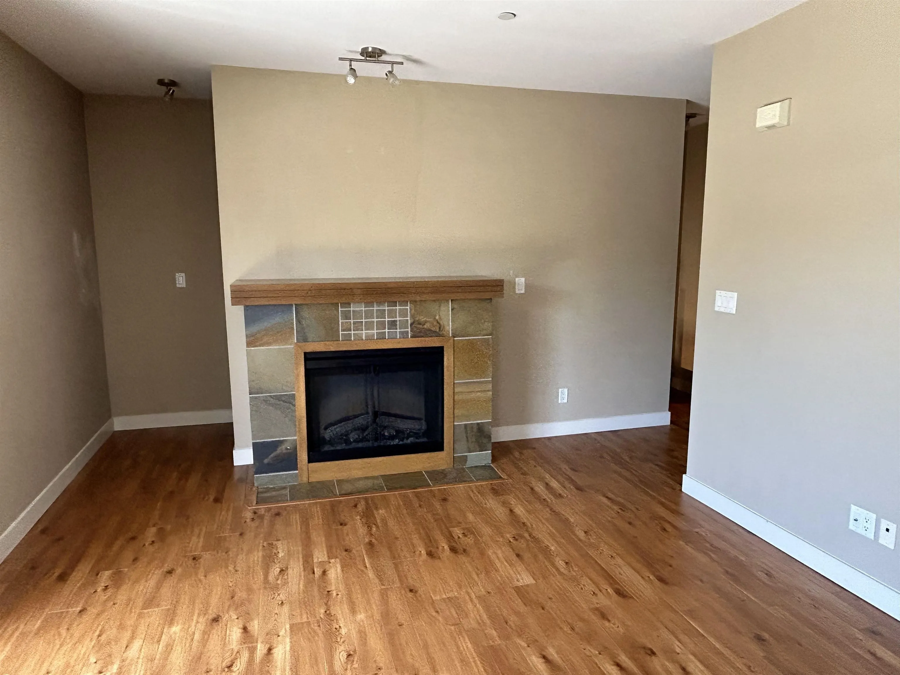 7388 Macpherson Avenue #157