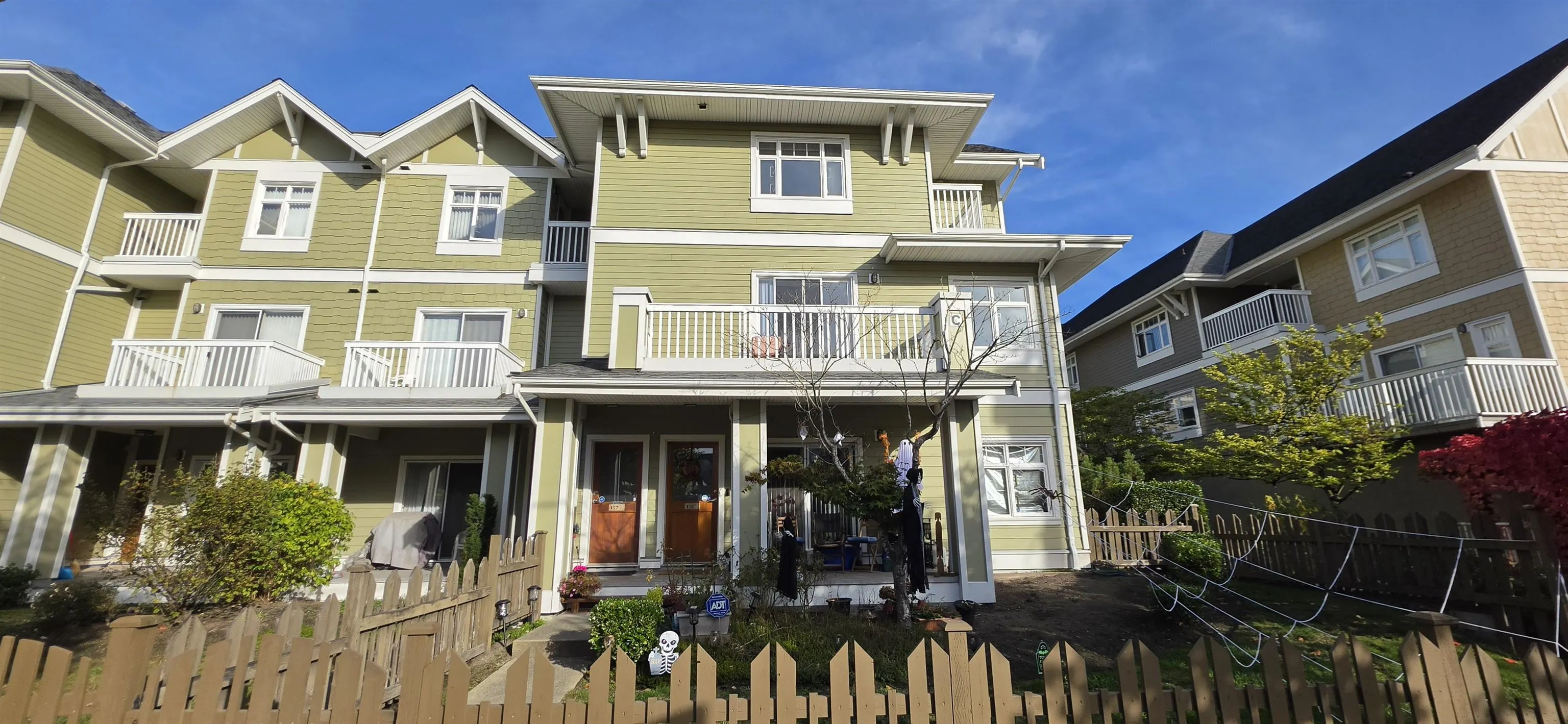 7388 Macpherson Avenue #157