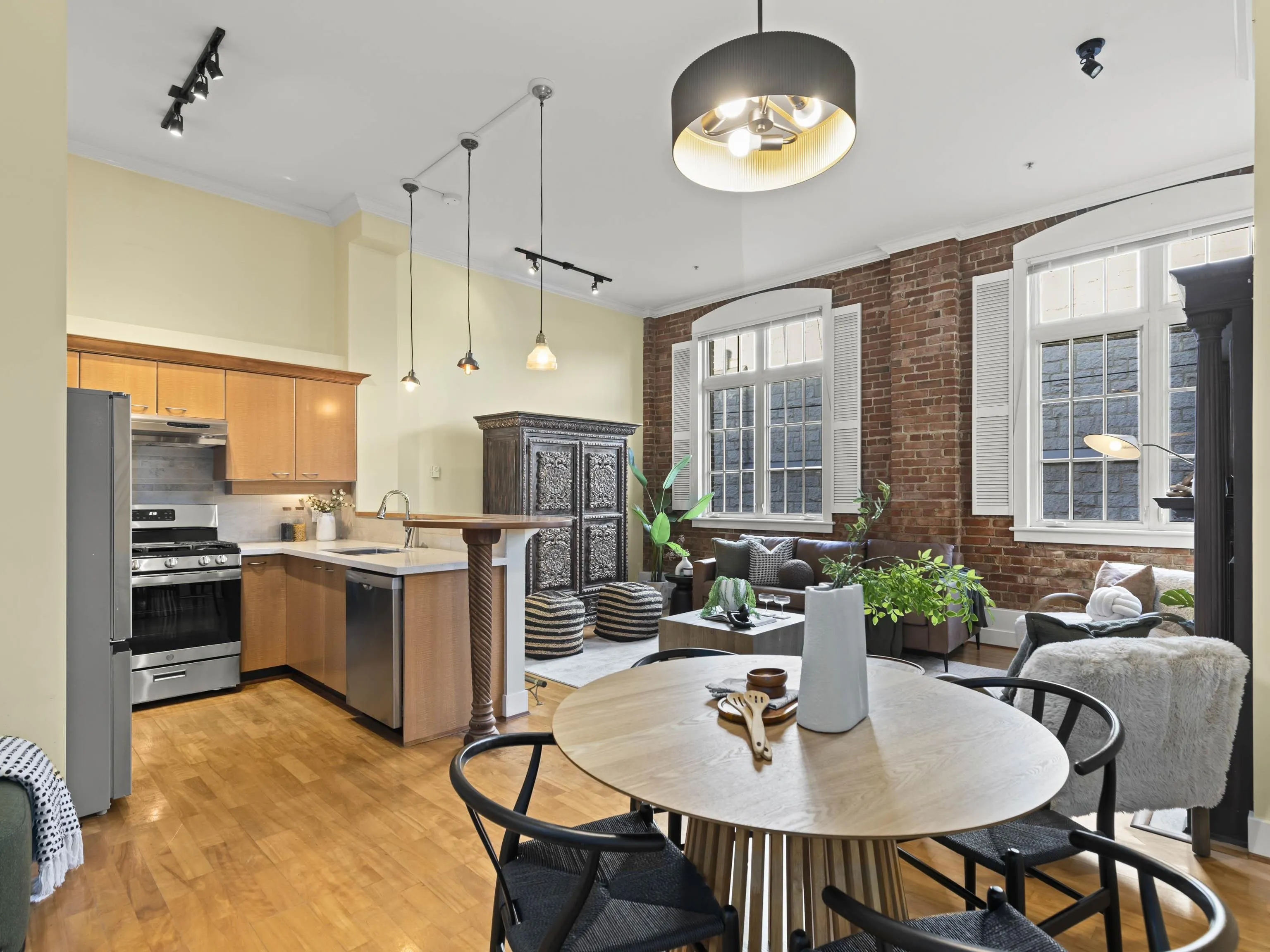 1811 W 16th Avenue #105