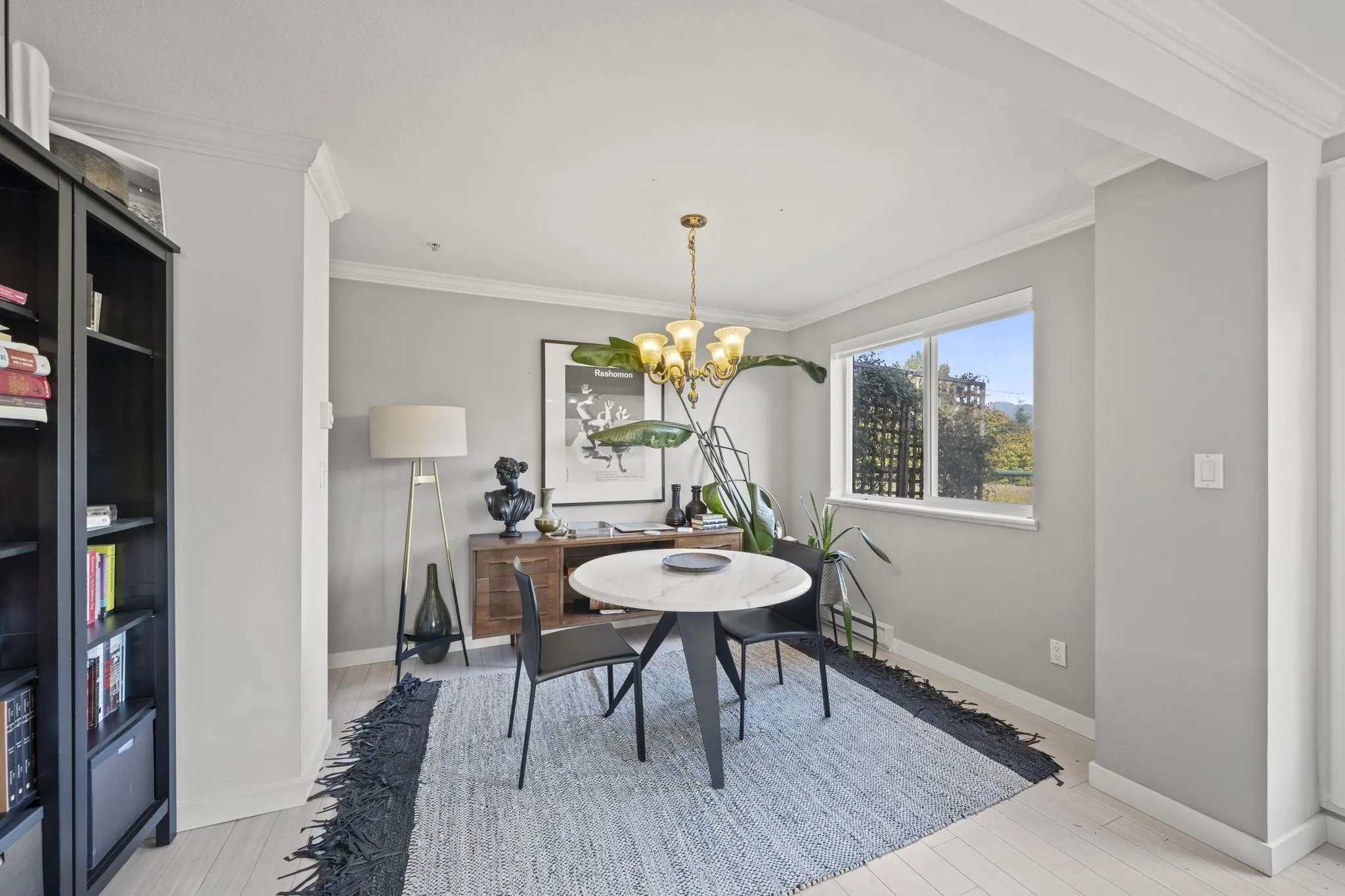 121 Shoreline Circle #201