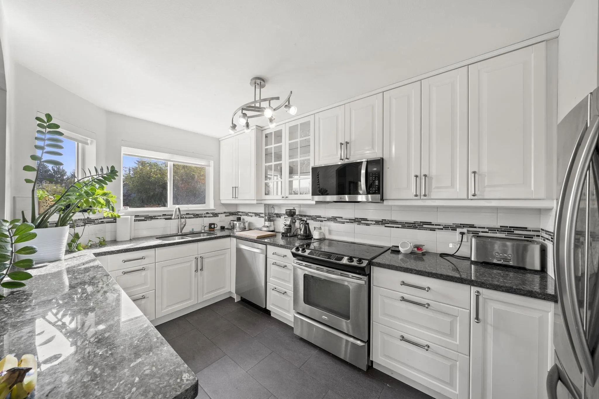 121 Shoreline Circle #201