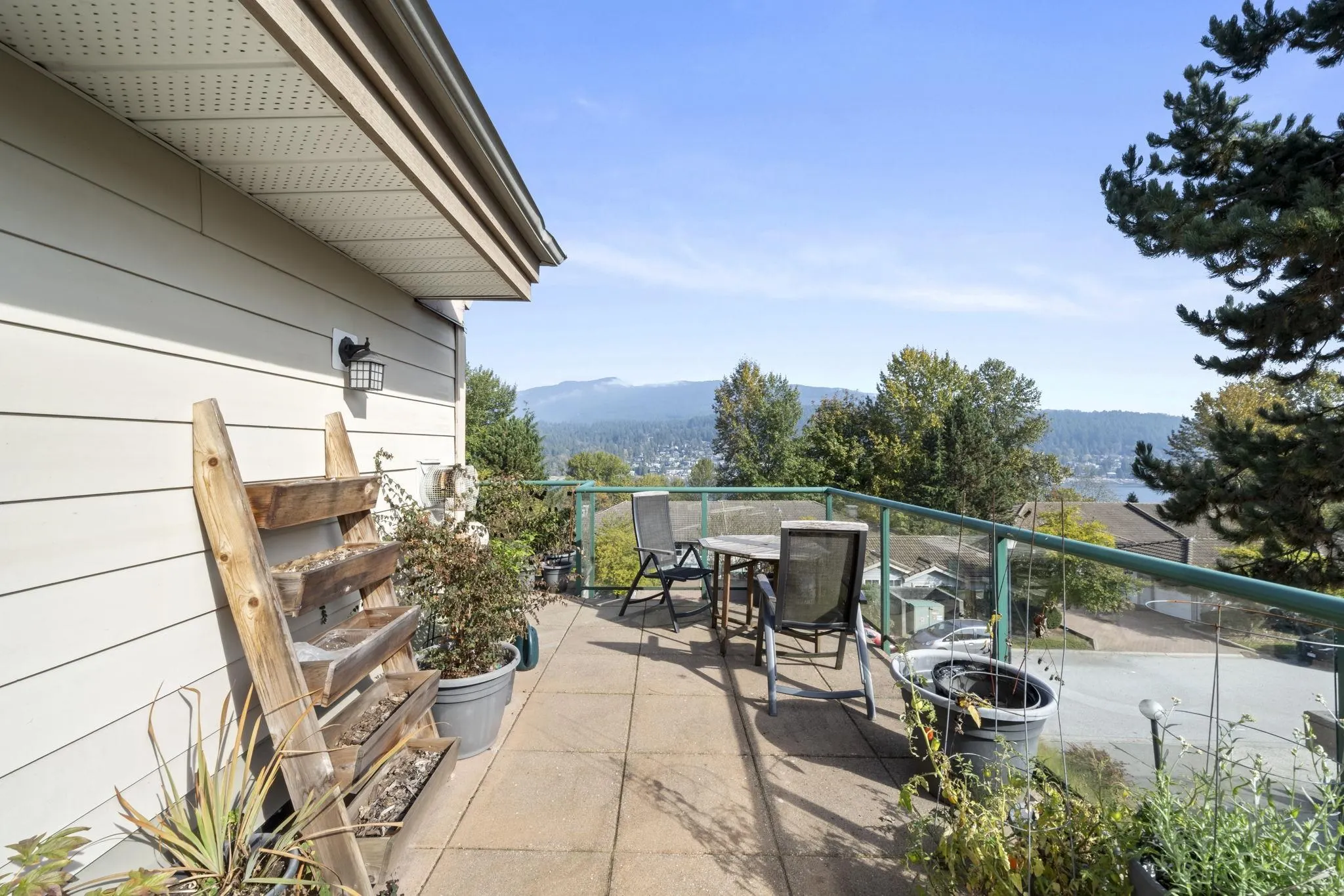 121 Shoreline Circle #201