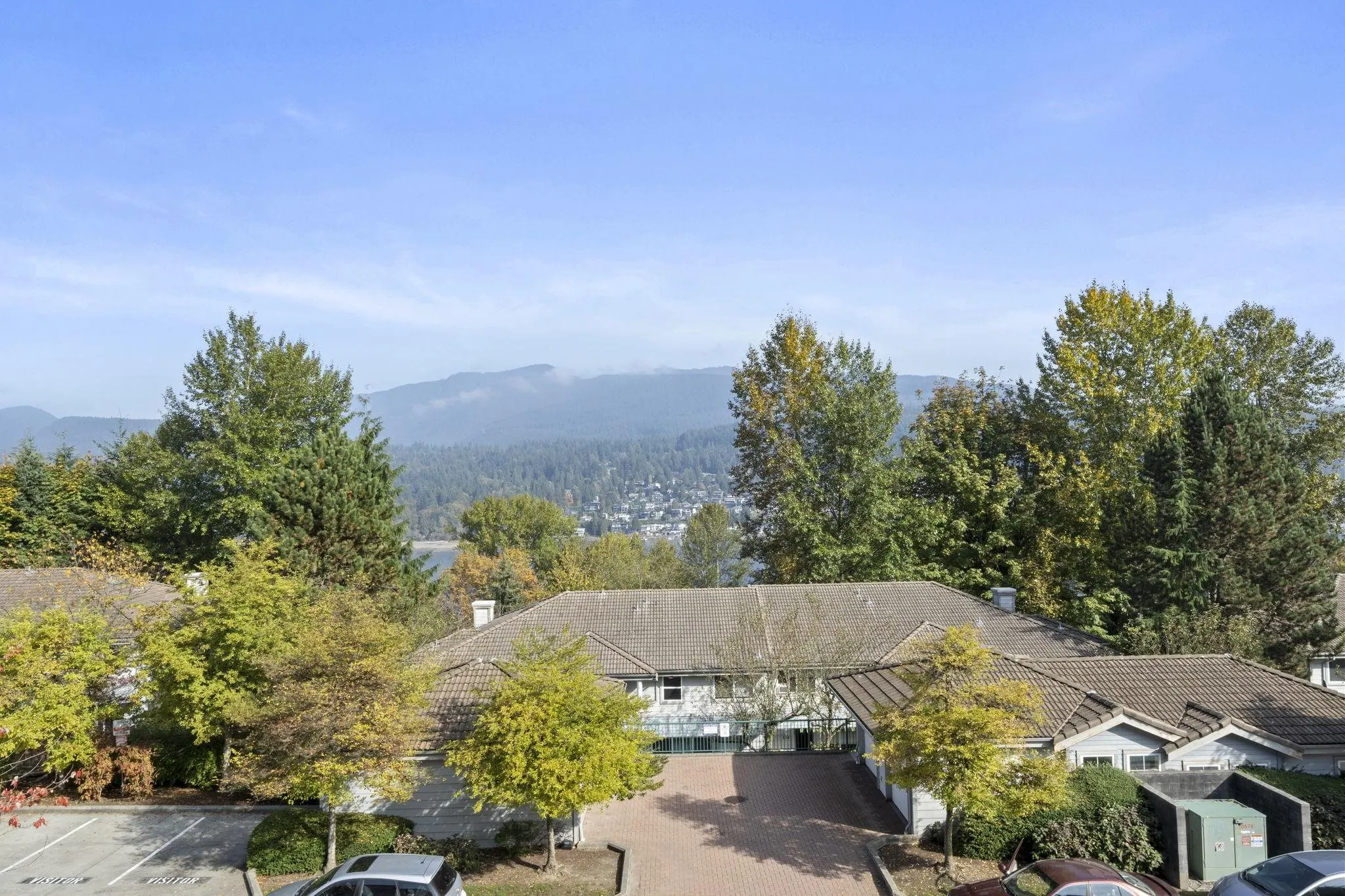 121 Shoreline Circle #201