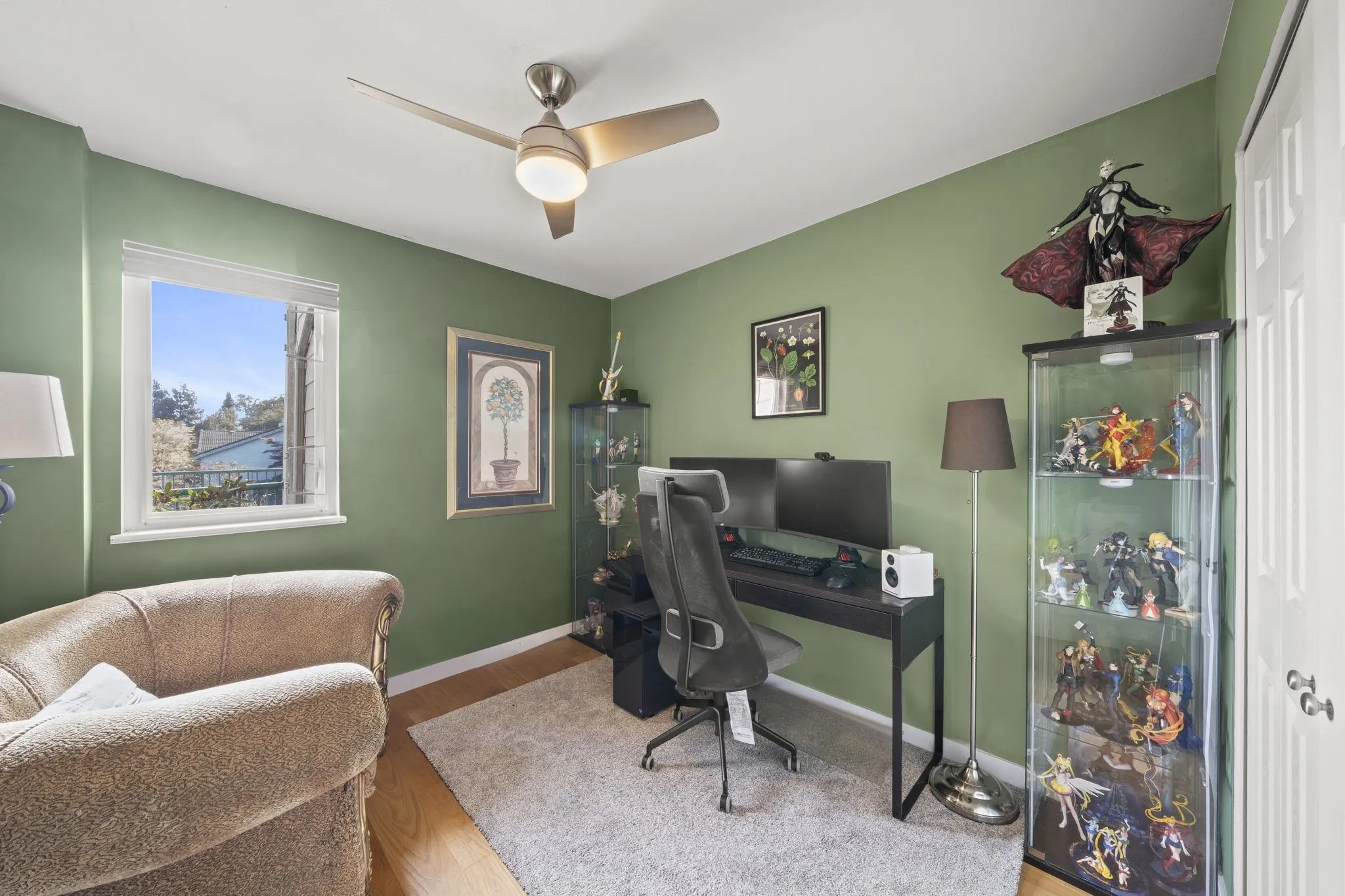 121 Shoreline Circle #201