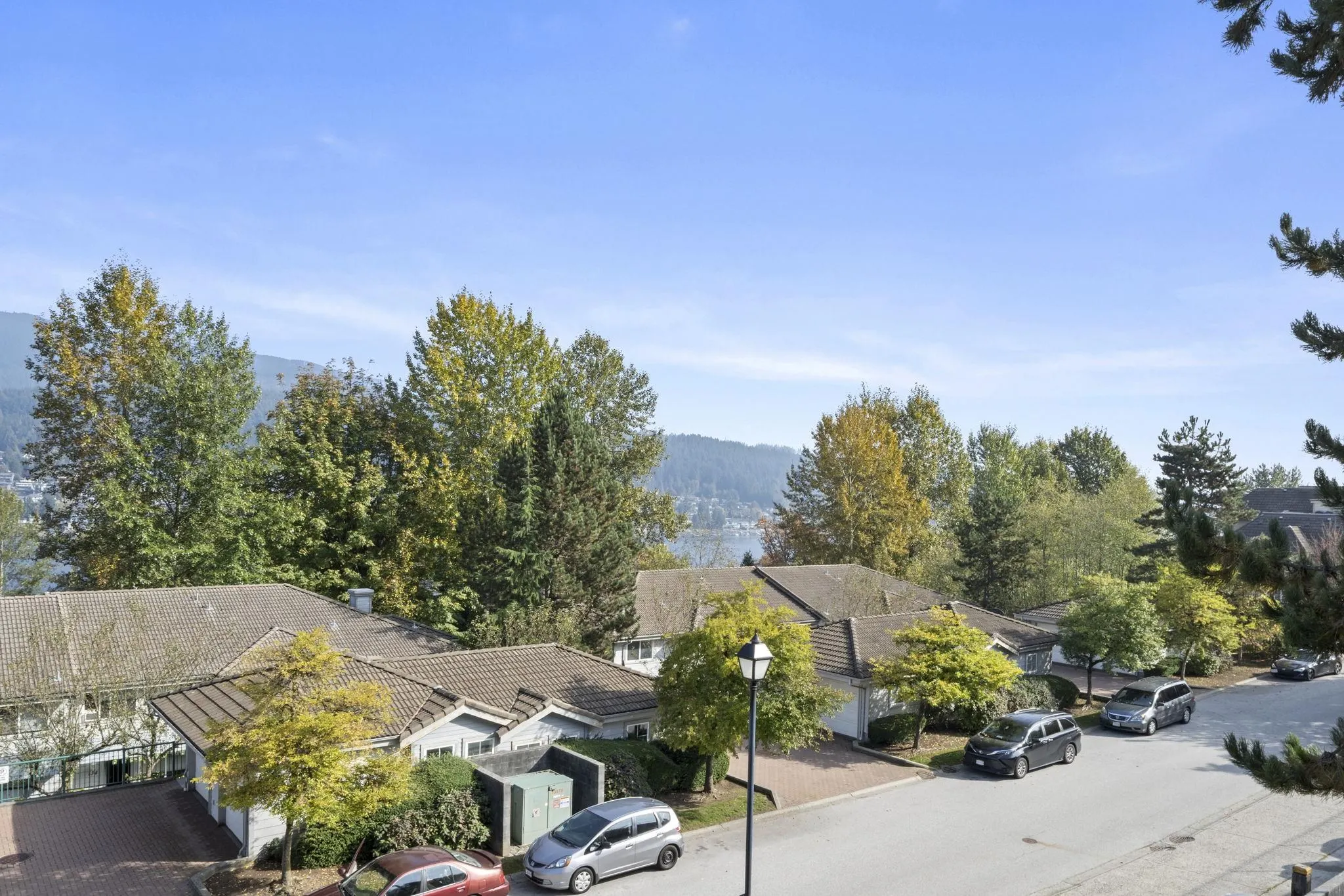 121 Shoreline Circle #201