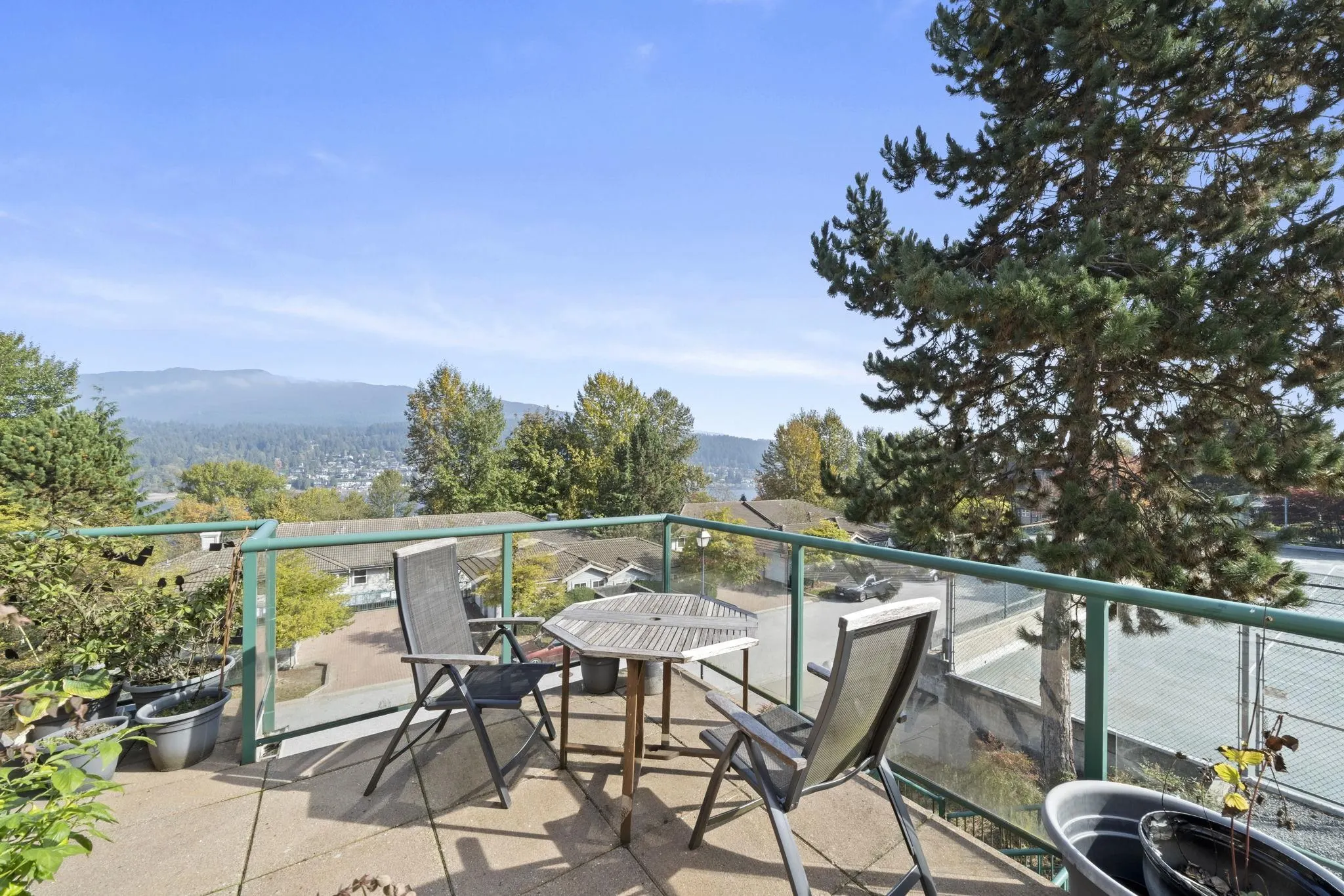 121 Shoreline Circle #201