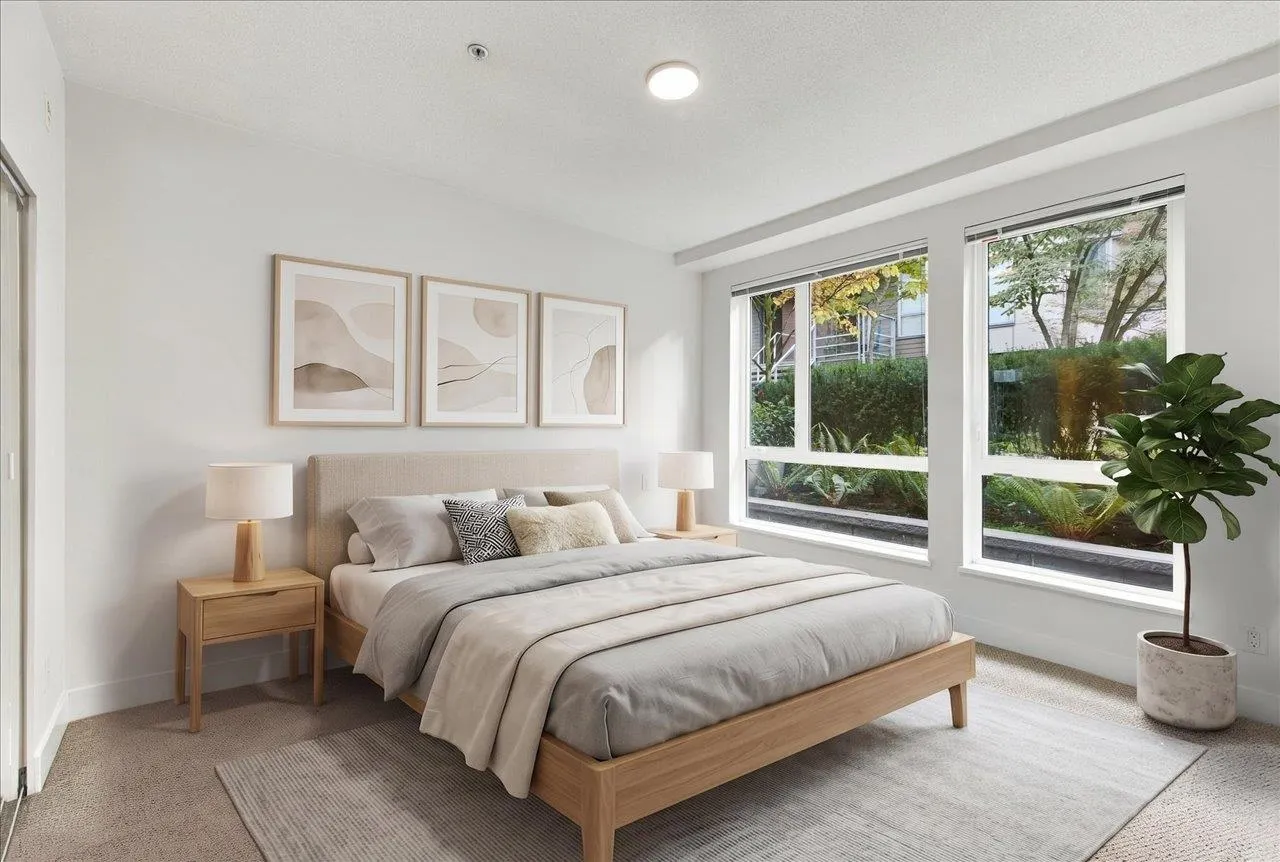 735 W 15th Street #108