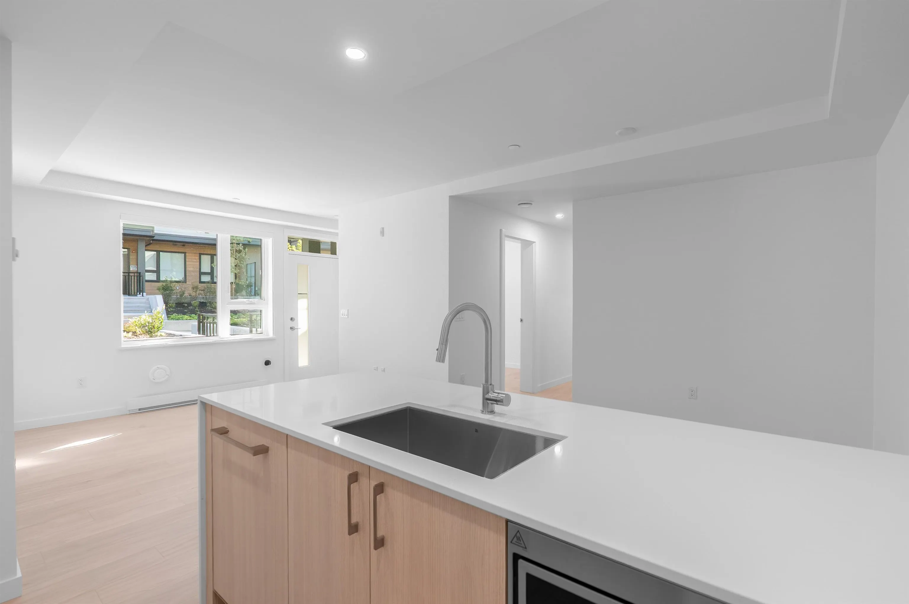954 Lytton Street #120