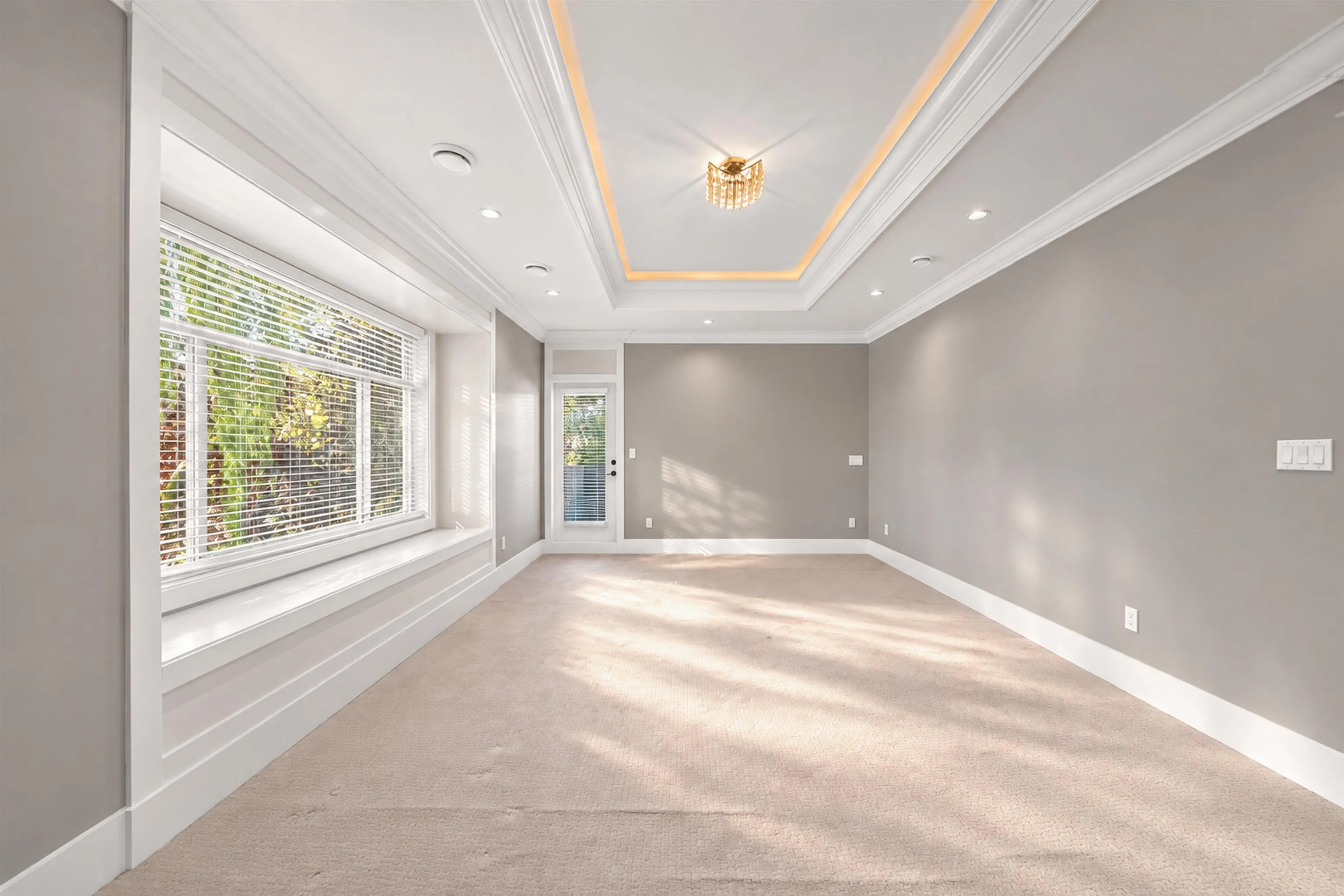 6211 Bellflower Drive