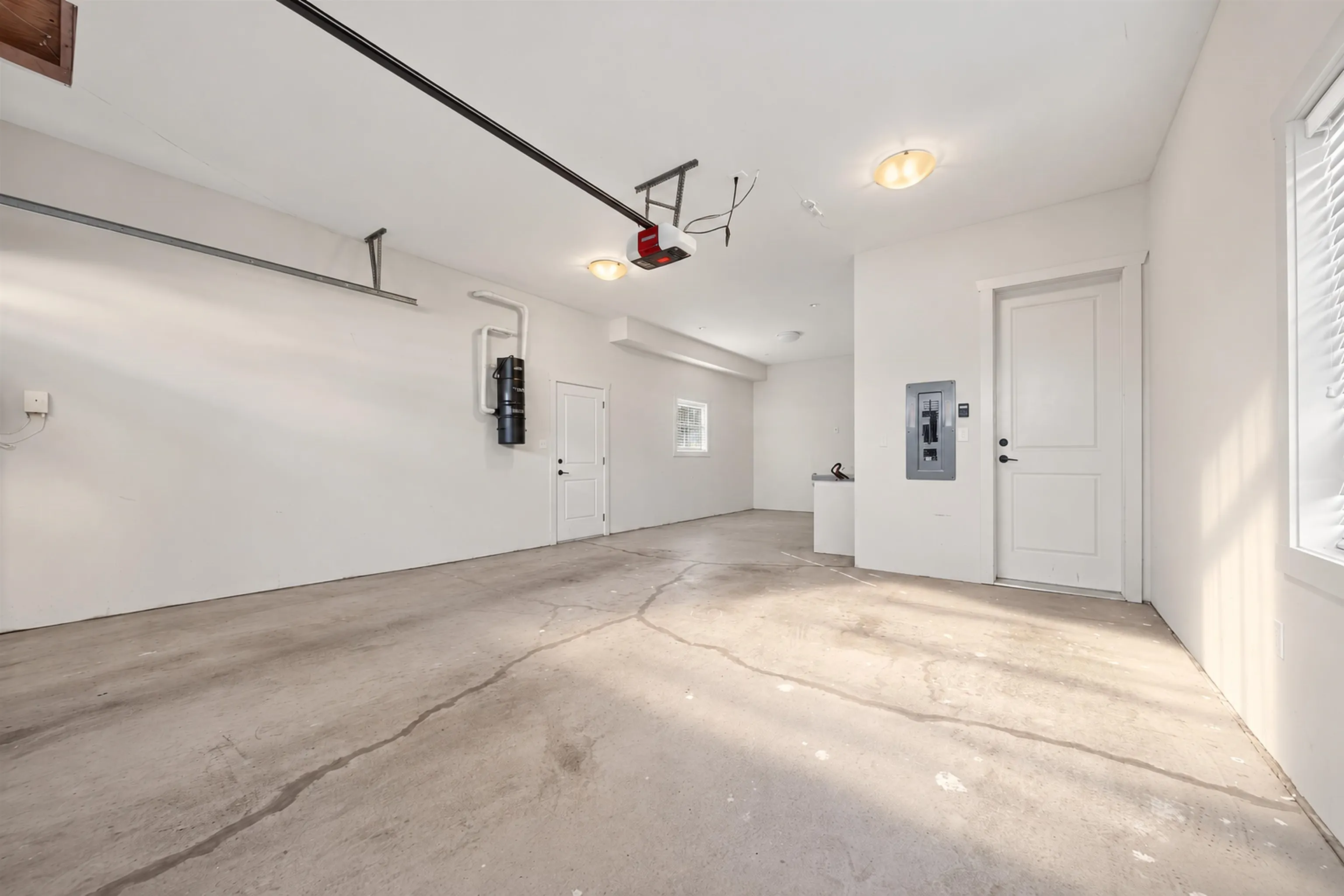 6211 Bellflower Drive