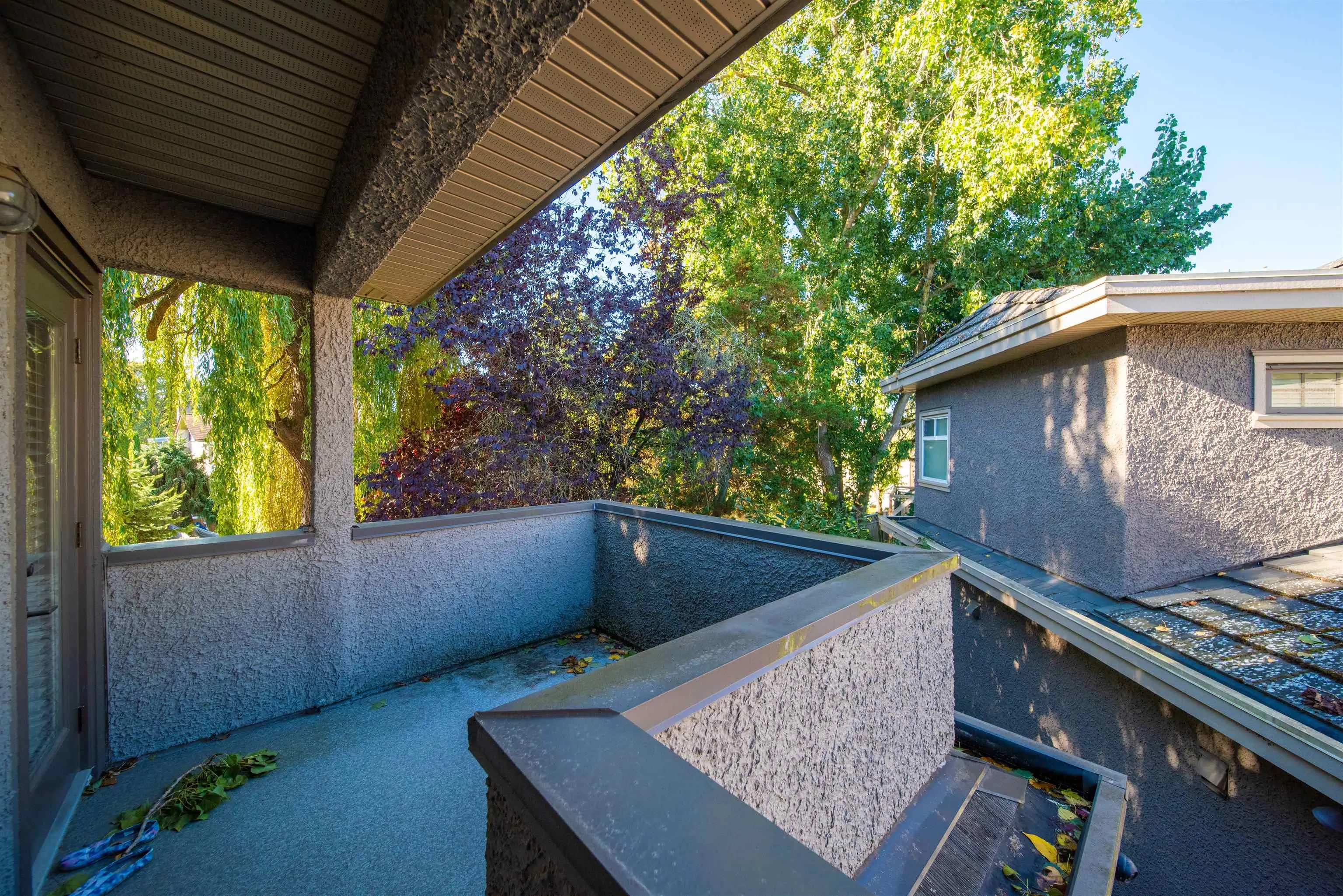 6211 Bellflower Drive