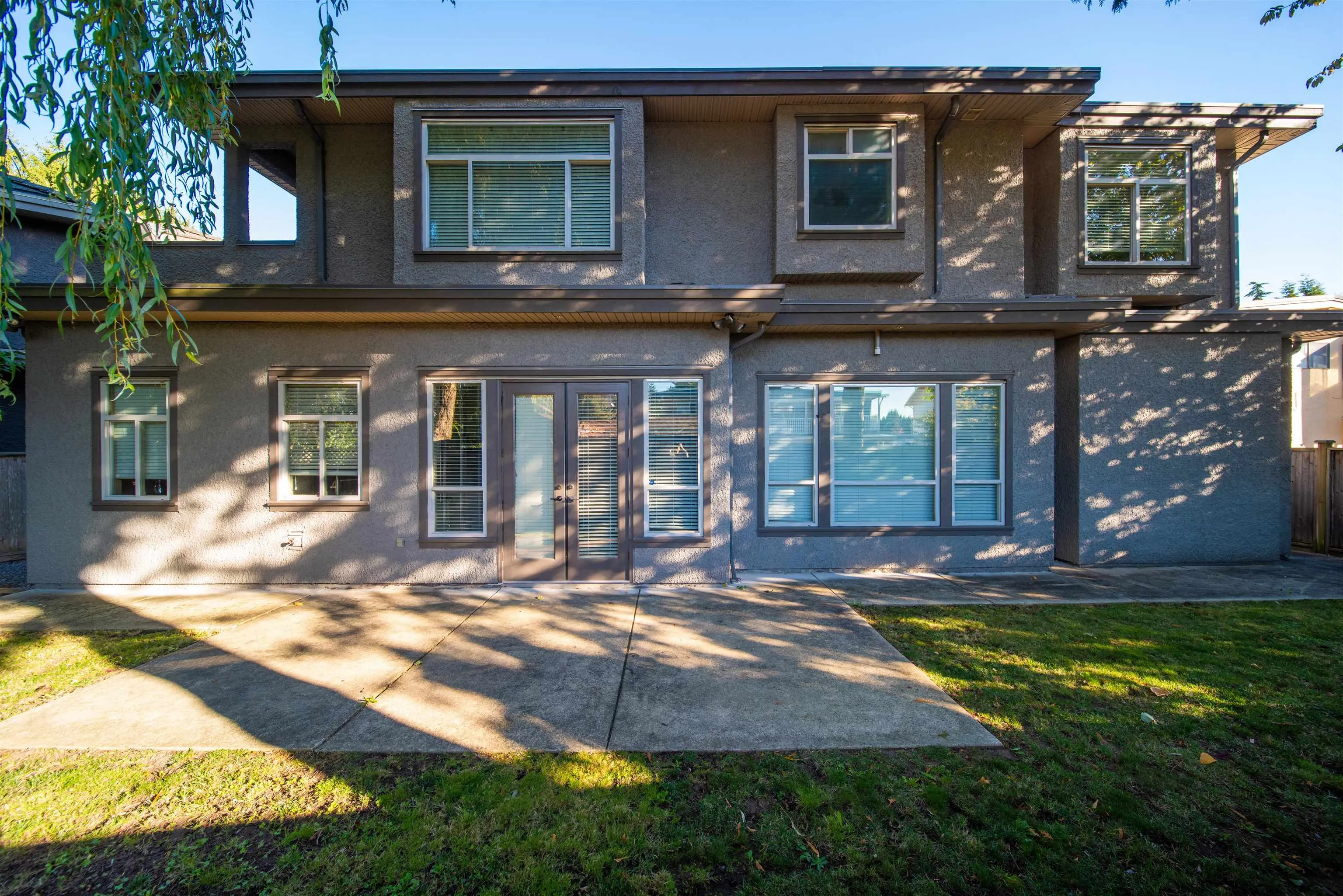 6211 Bellflower Drive