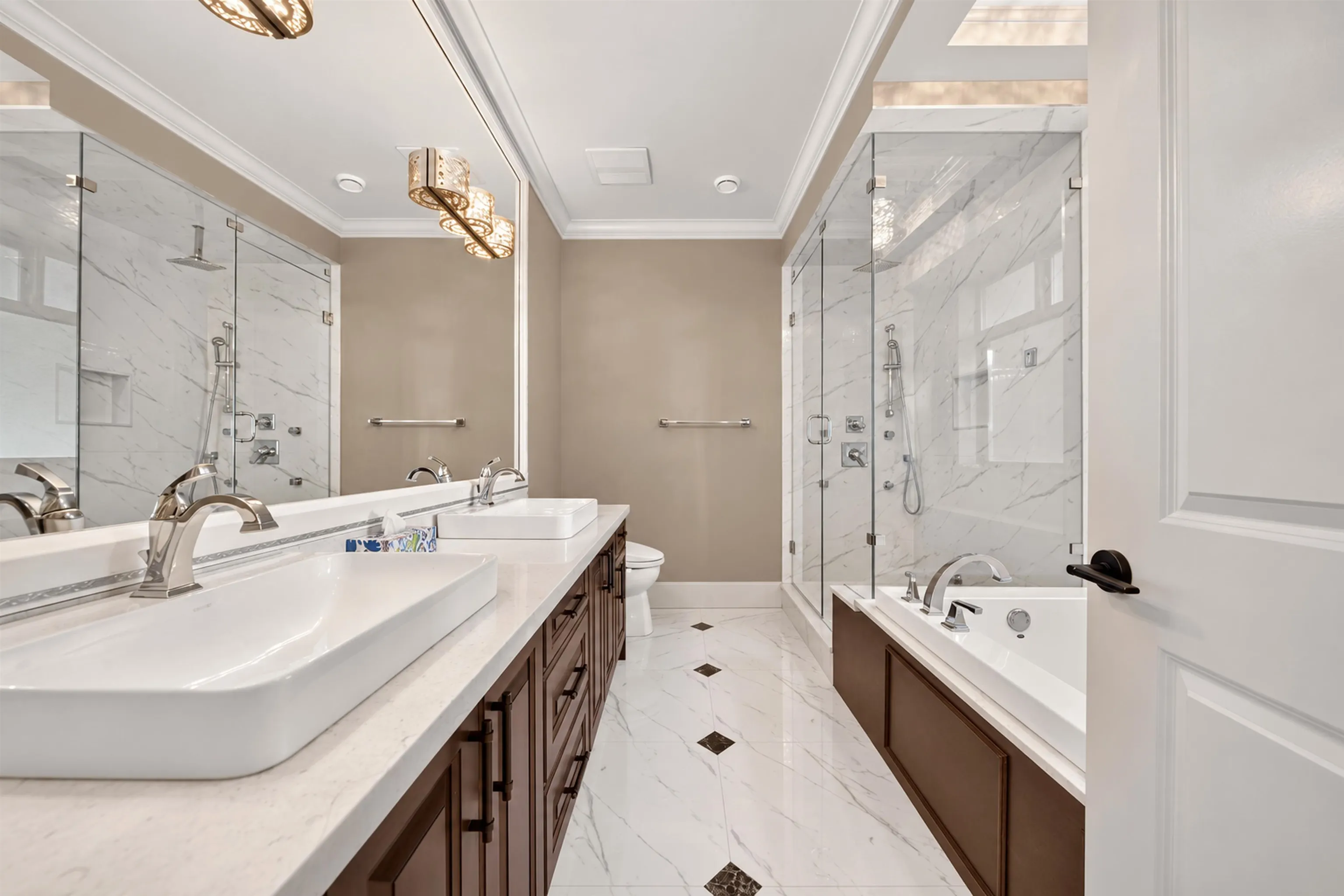 6211 Bellflower Drive